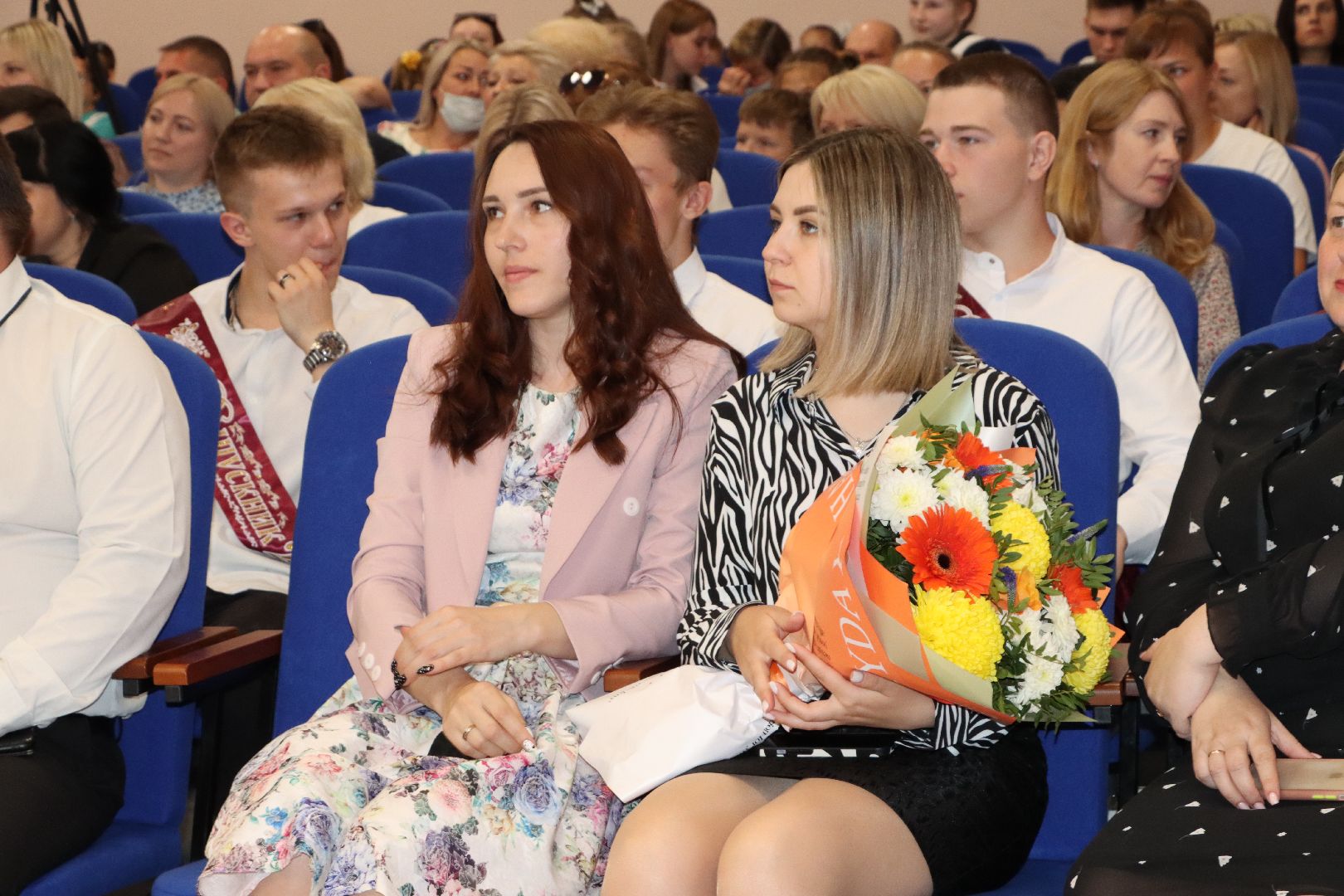 лотошино, лотошинская школа 1, последний звонок, глава муниципалитета, глава округа, образование,