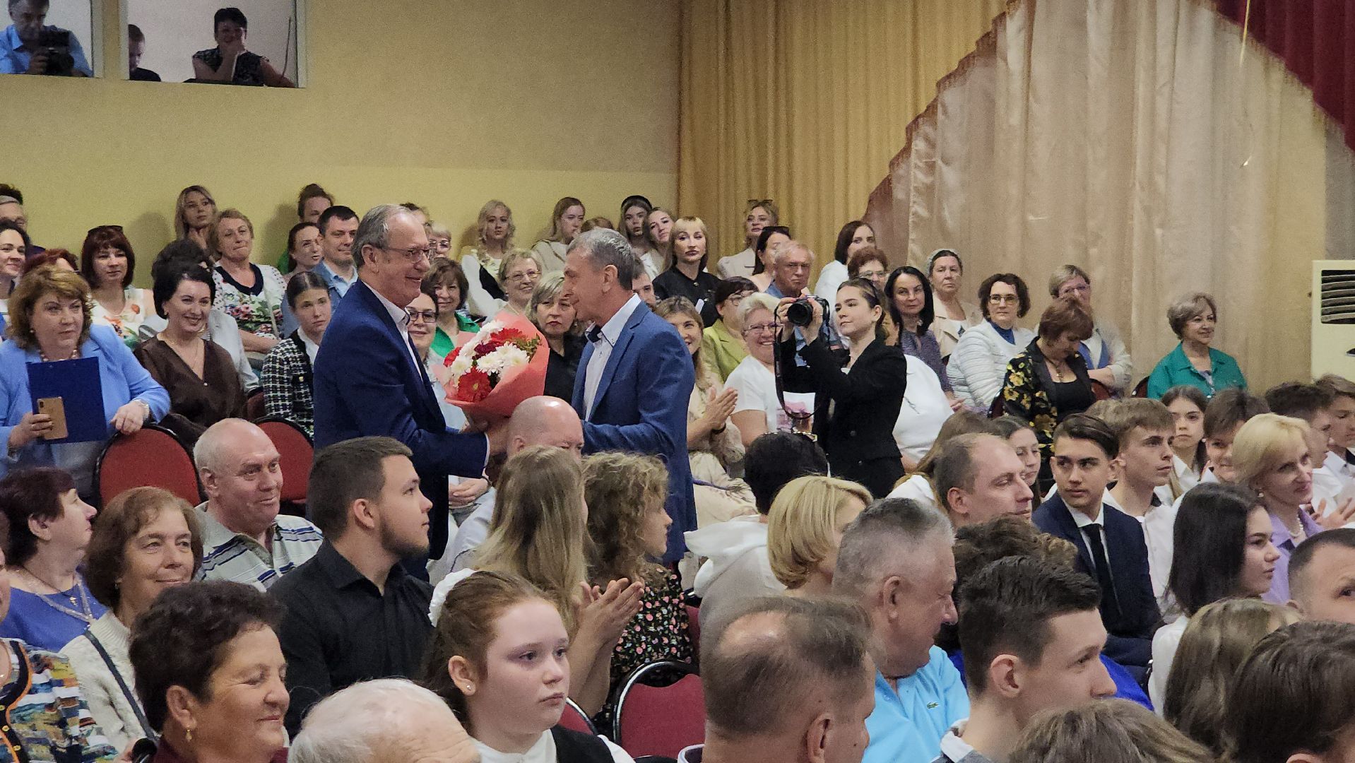 серпухов, губернский колледж, последний звонок, улица фирсова, образование,