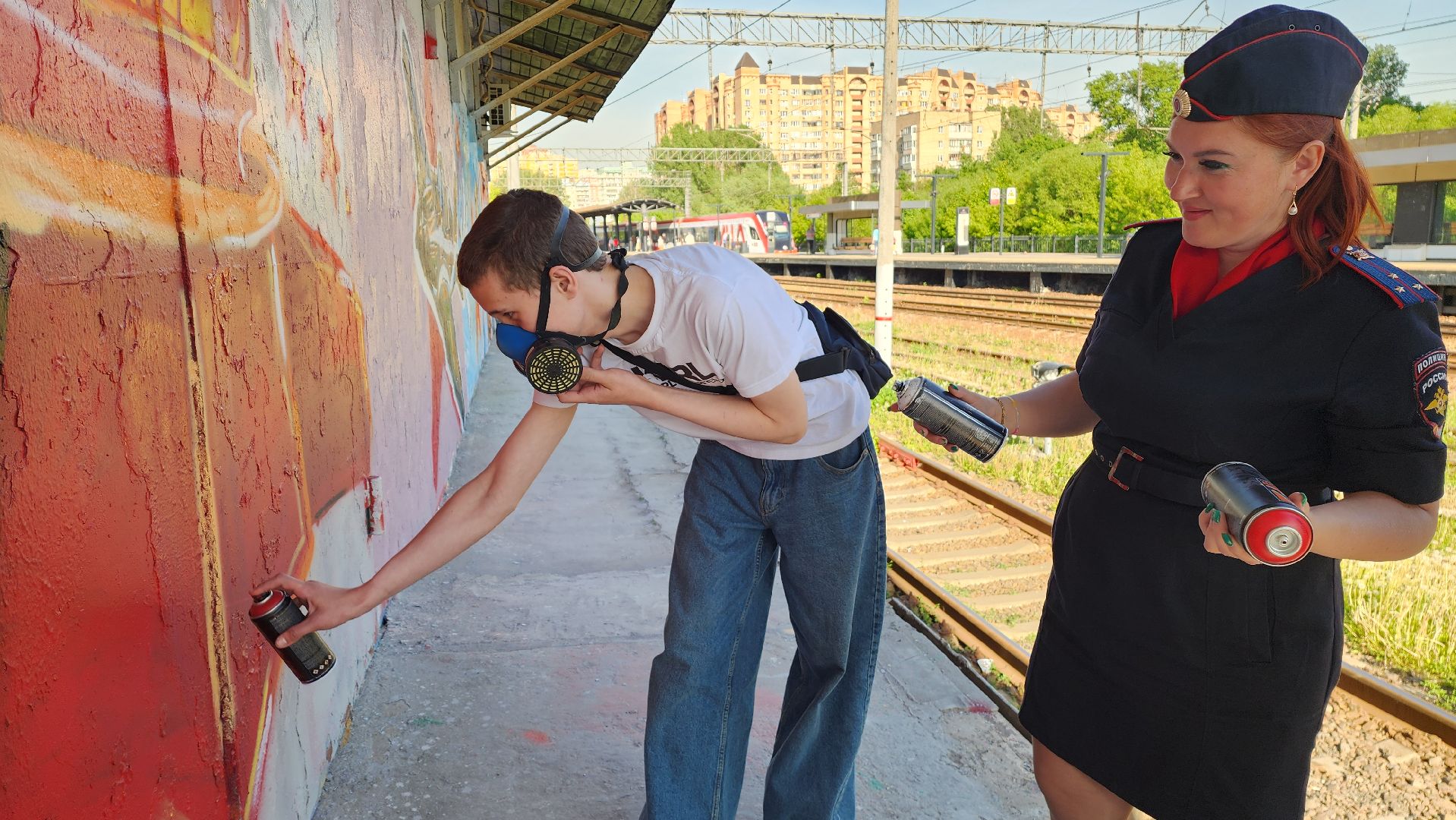 красногорск, павшино, несовершеннолетние дети, трудные подростки, ржд, мцд-2, день защиты детей, граффити,