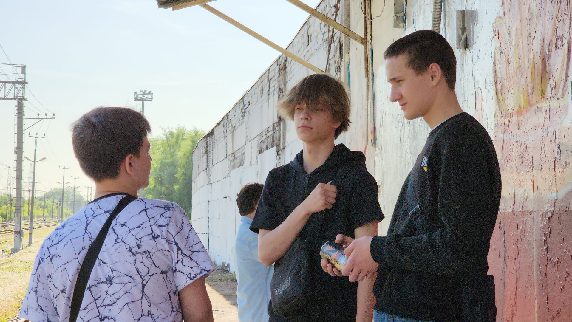 красногорск, павшино, несовершеннолетние дети, трудные подростки, ржд, мцд-2, день защиты детей, граффити,