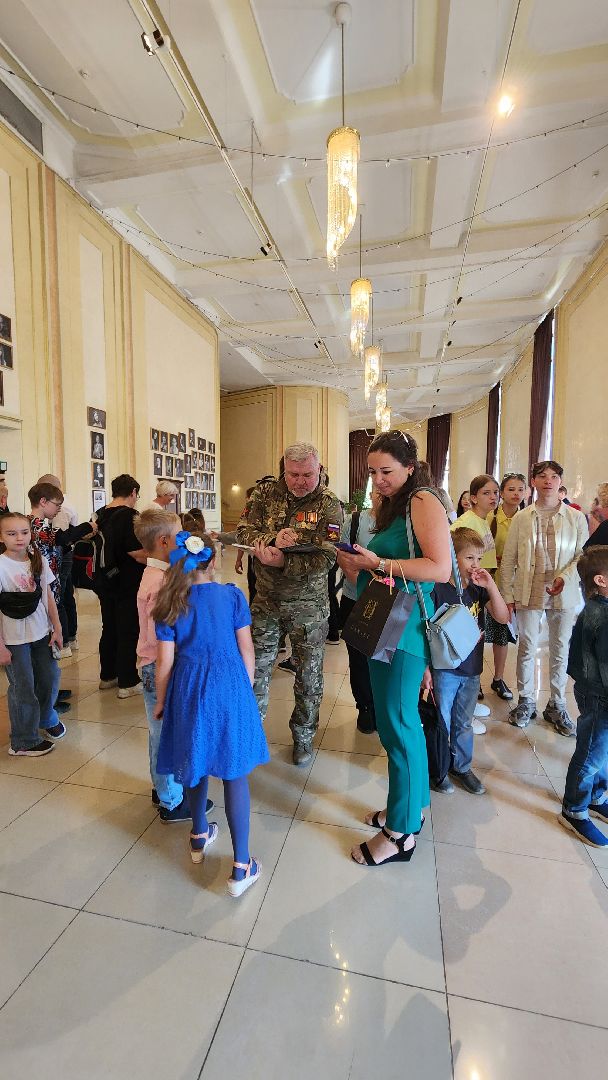 Московский губернский театр, Губернатор Московской области Андрей Воробьев, Ленинградский щелкунчик, московская премьера, военно-исторический спектакль, блокадная сказка Дениса Нефедова, 80-летие полного освобождения Ленинграда от фашистской блокады, Московский Художественный Театр Комедии, Институт театрального искусства имени Народного артиста СССР Кобзона, Год Семьи,Санкт-Петербург, Блокада, Кошки Ленинграда,