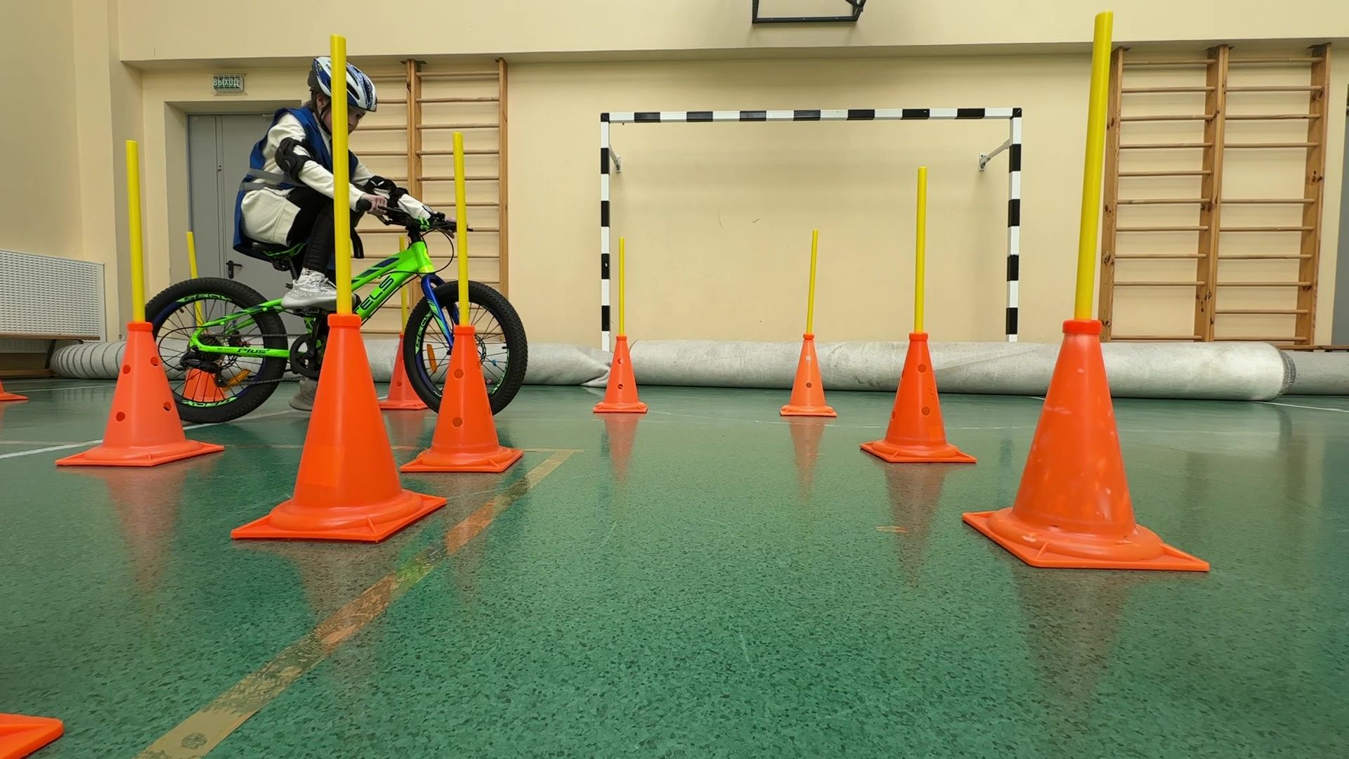 Реутов, соревнования, ЮИДД, юные инспекторы, ГИБДД, безопасное колеса,