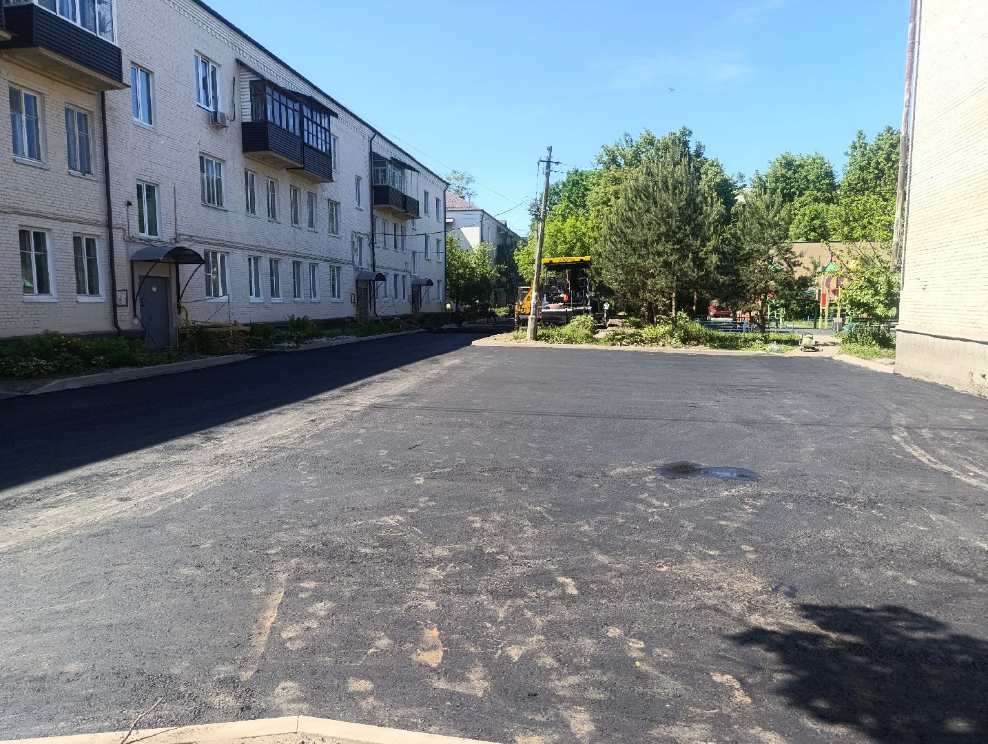 Бронницы, Благоустройство, Ремонт дороги, Замена асфальта во дворе,