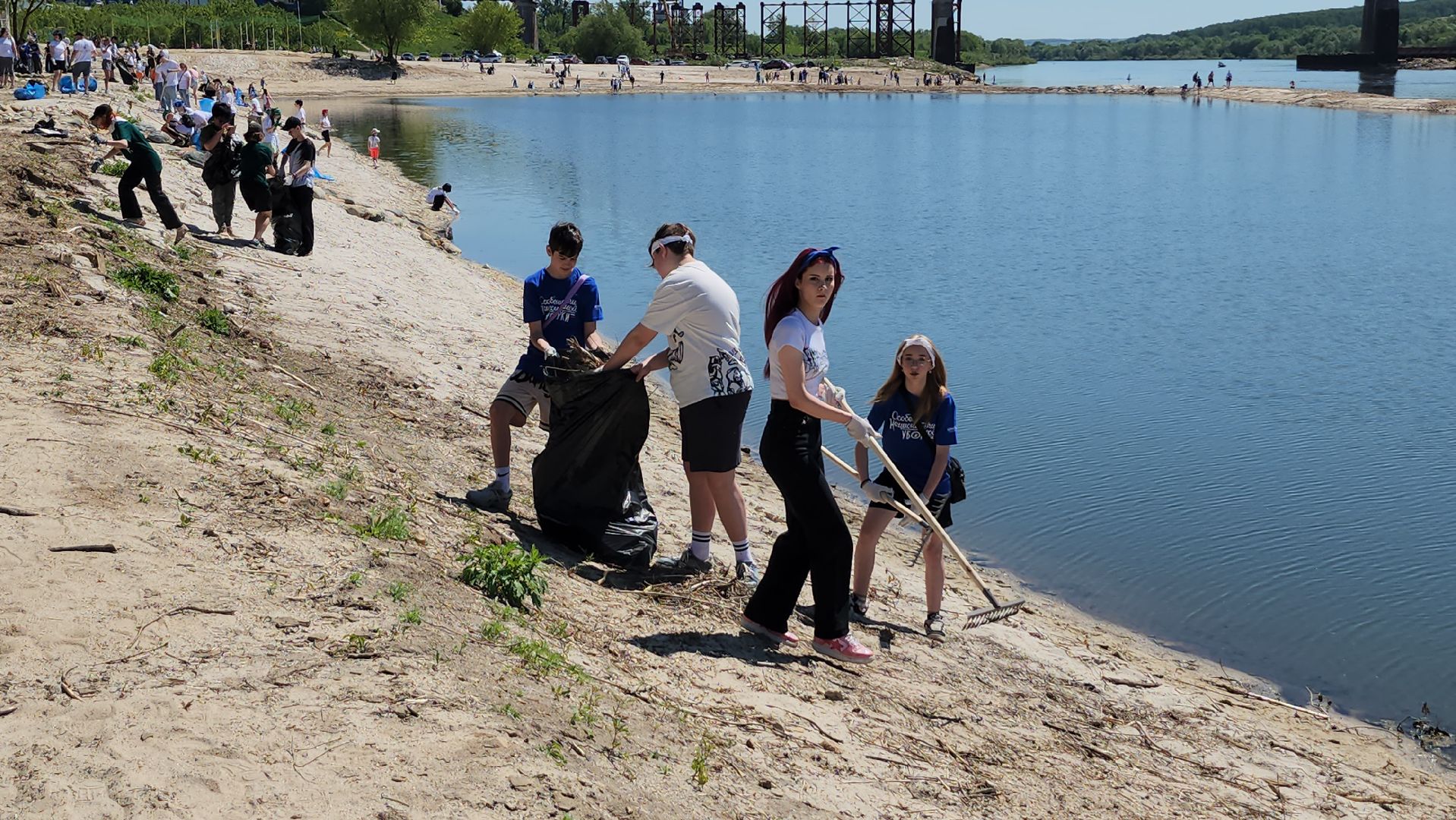 серпухов, река ока, пляж на оке, серпуховские мальдивы, депутат-эколог, Особенности национальной уборки, уборка,
