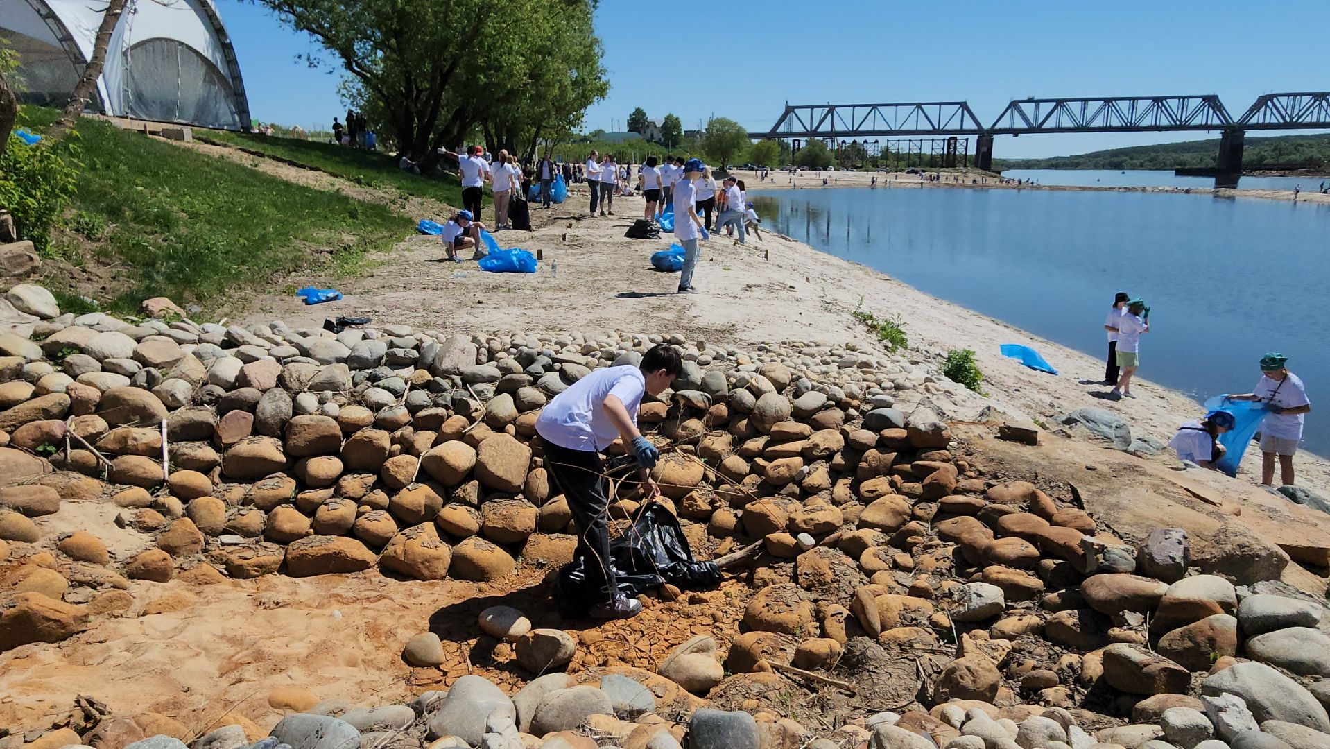 серпухов, река ока, пляж на оке, серпуховские мальдивы, депутат-эколог, Особенности национальной уборки, уборка,