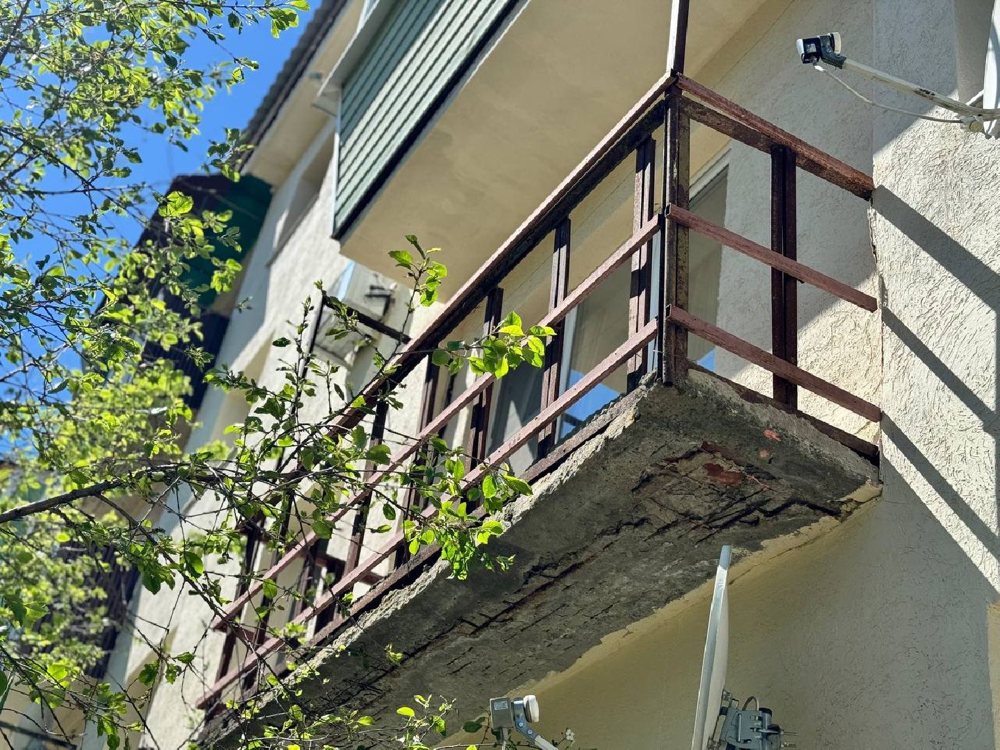 балкон, капитальный ремонт, бригада рабочих,