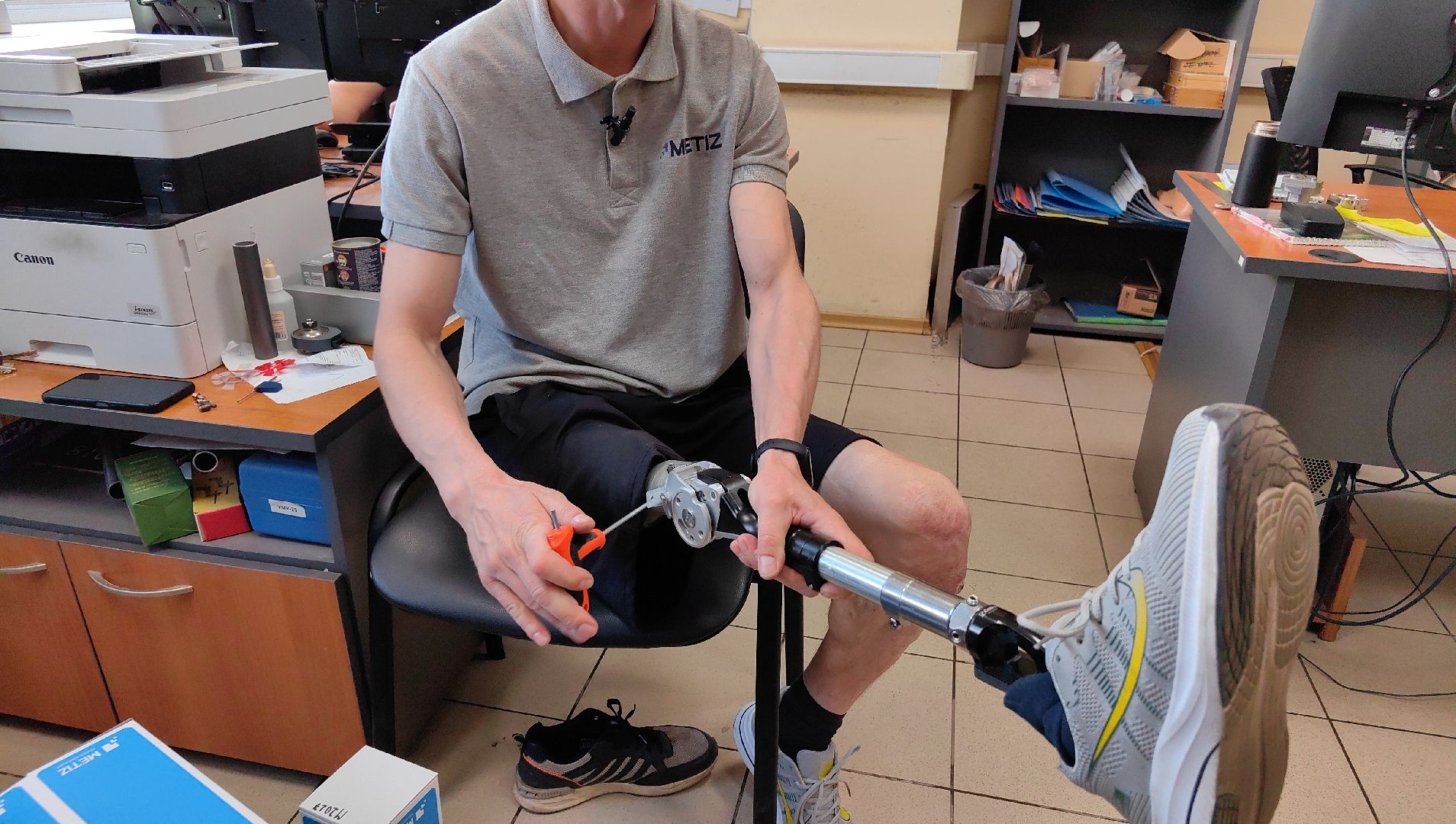 МЕТИЗ, производство, протезы, коленные модули, тестировщик протезов, дефекты,