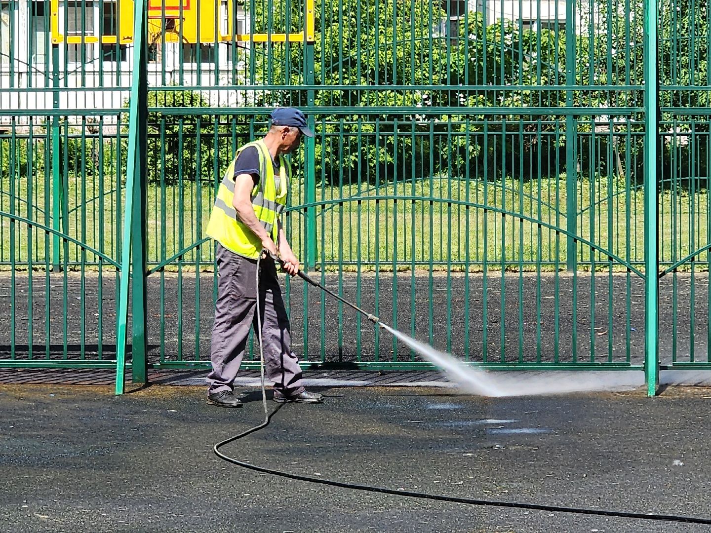 подготовка к лету, ремонт детских площадок,