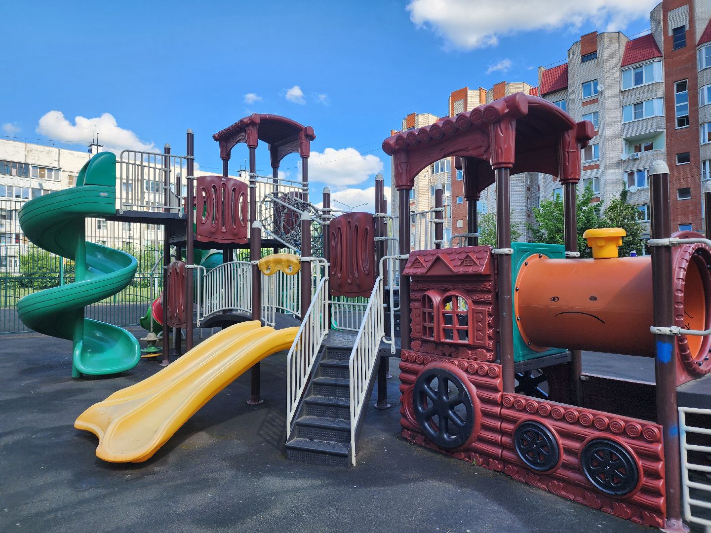 подготовка к лету, ремонт детских площадок,