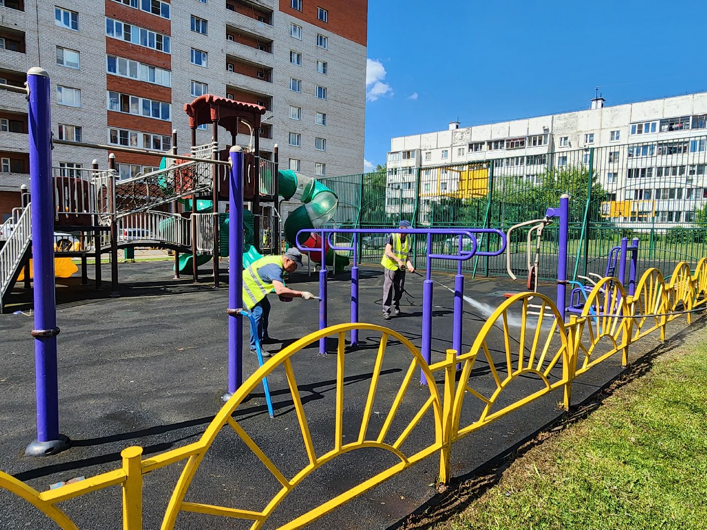 подготовка к лету, ремонт детских площадок,