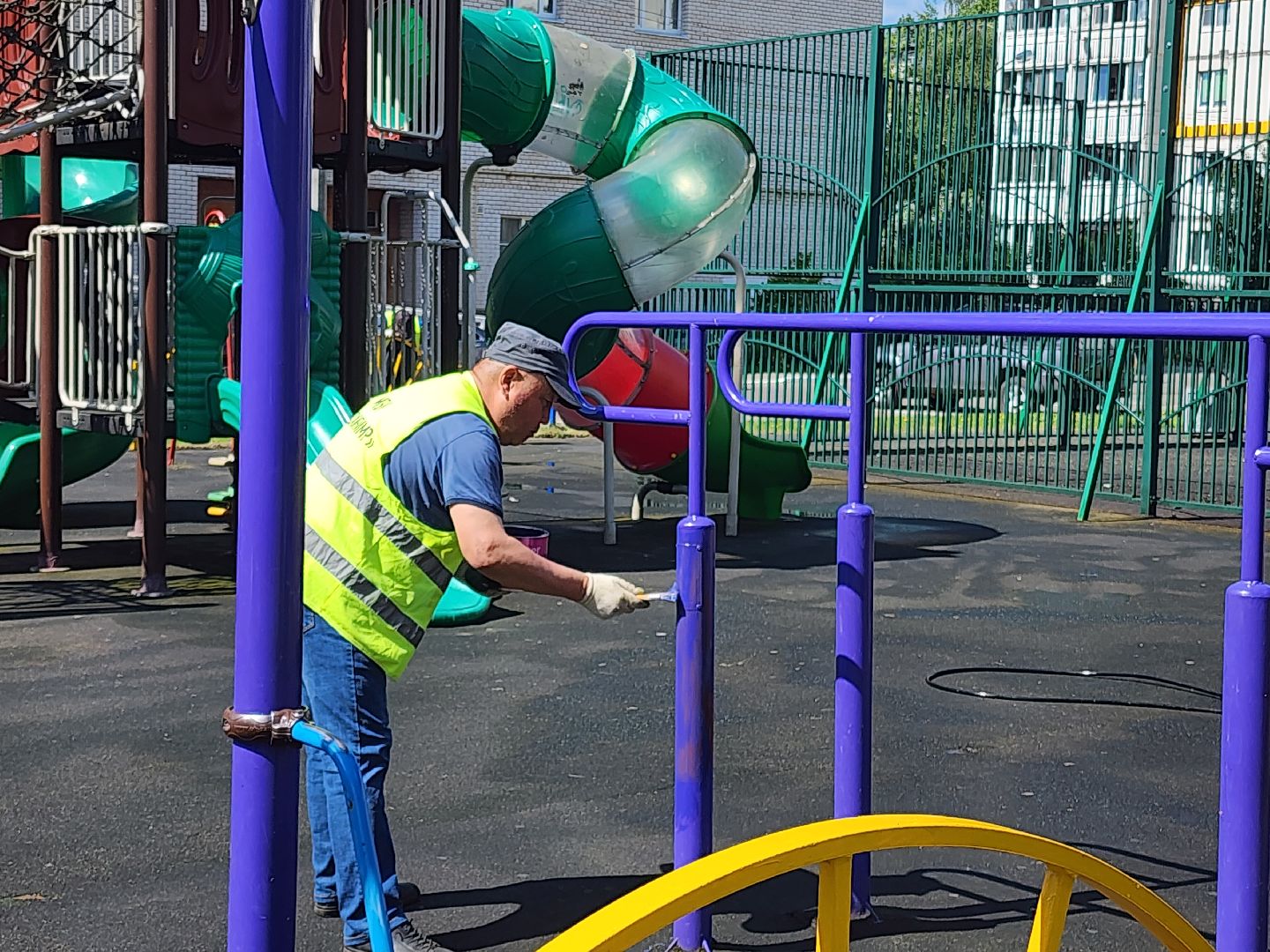 подготовка к лету, ремонт детских площадок,