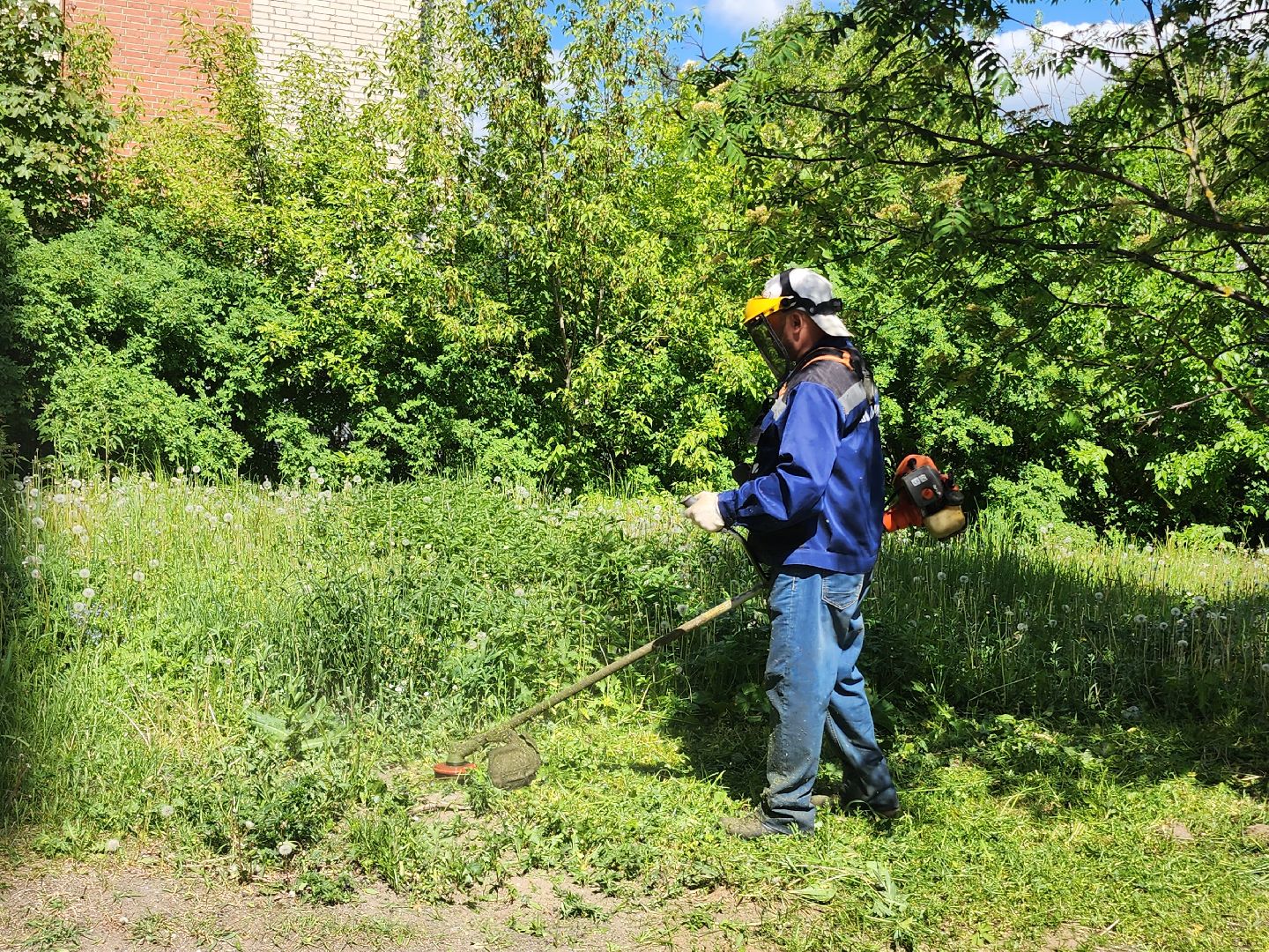 подготовка к лету, ремонт детских площадок,