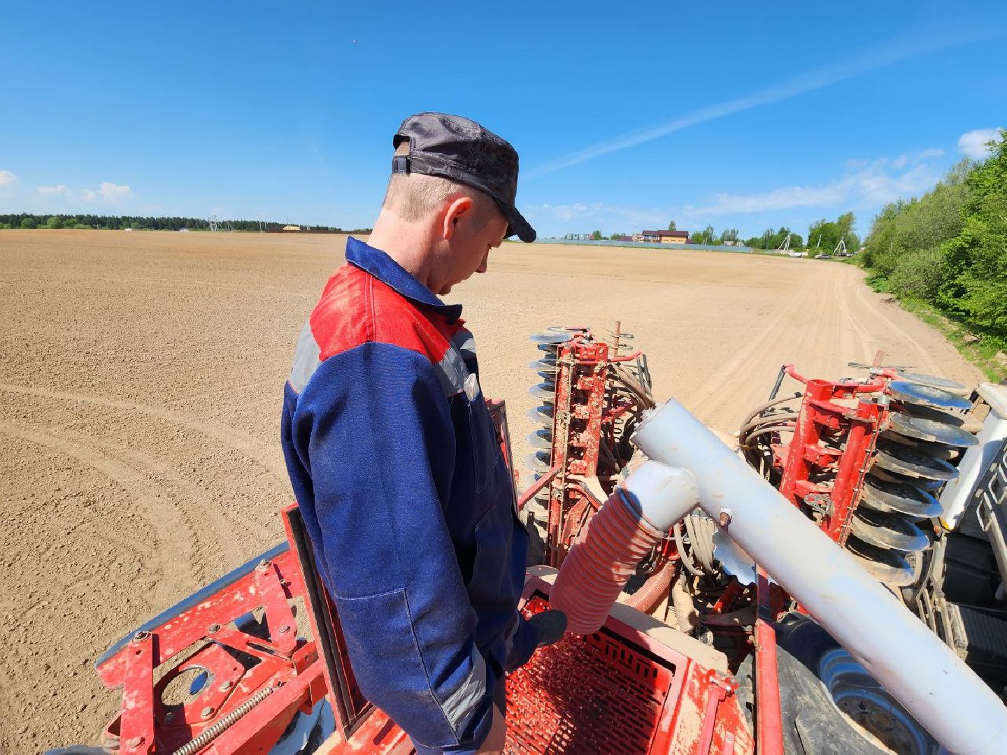 можайск, можайский городской округ, подмосковье, колхоз, колхоз уваровский, сельское хозяйство, сельскохозяйственное предприятие, посевные площади, новая техника,