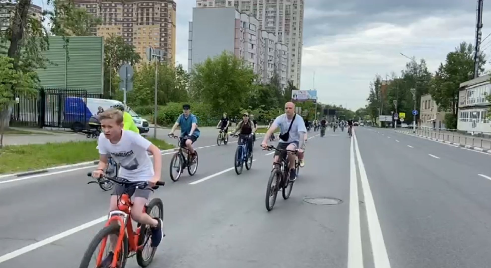 долгопрудный, велопарад, Зеленые колеса, Стадион Салют, велосипед,