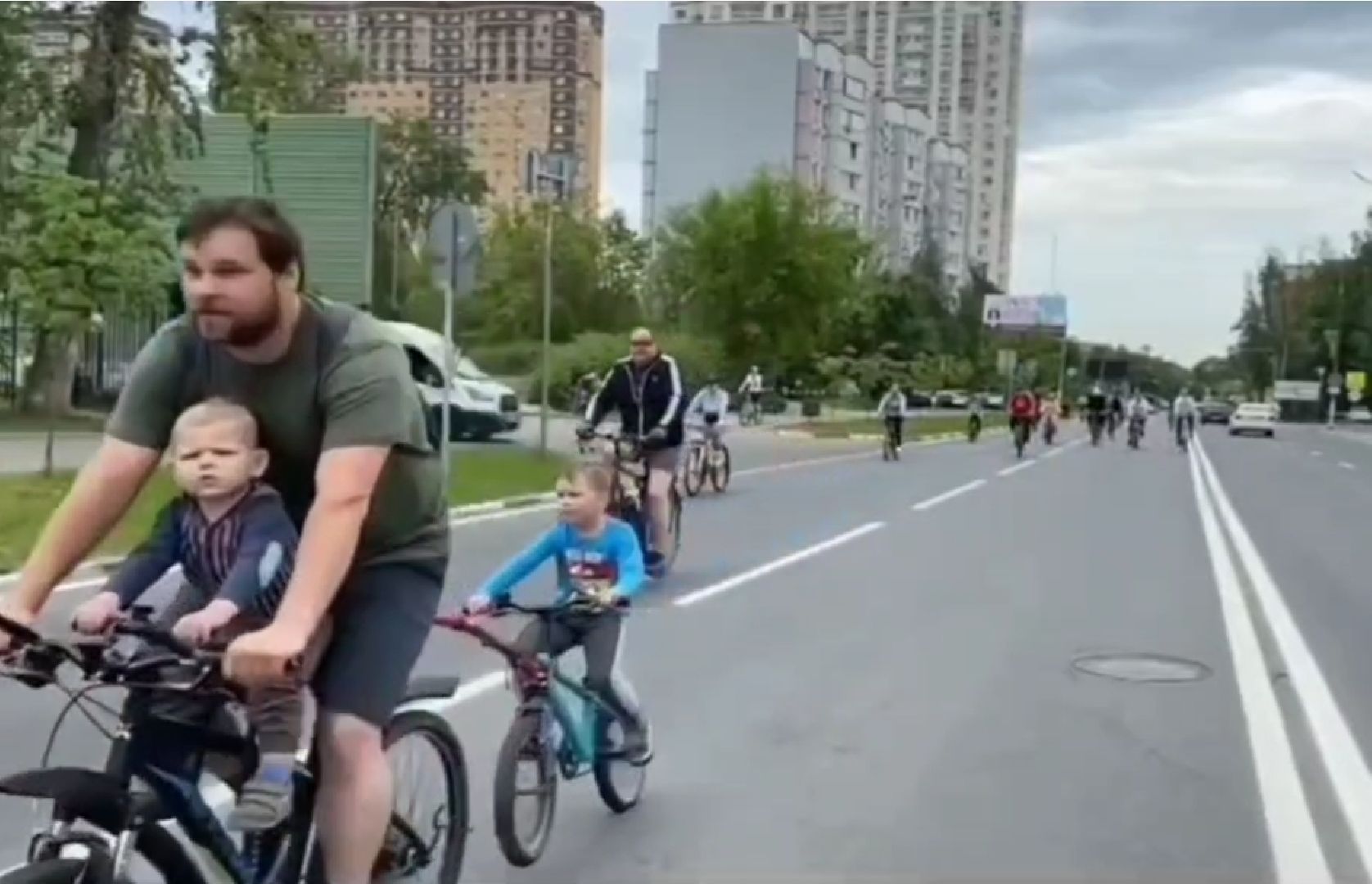 долгопрудный, велопарад, Зеленые колеса, Стадион Салют, велосипед,