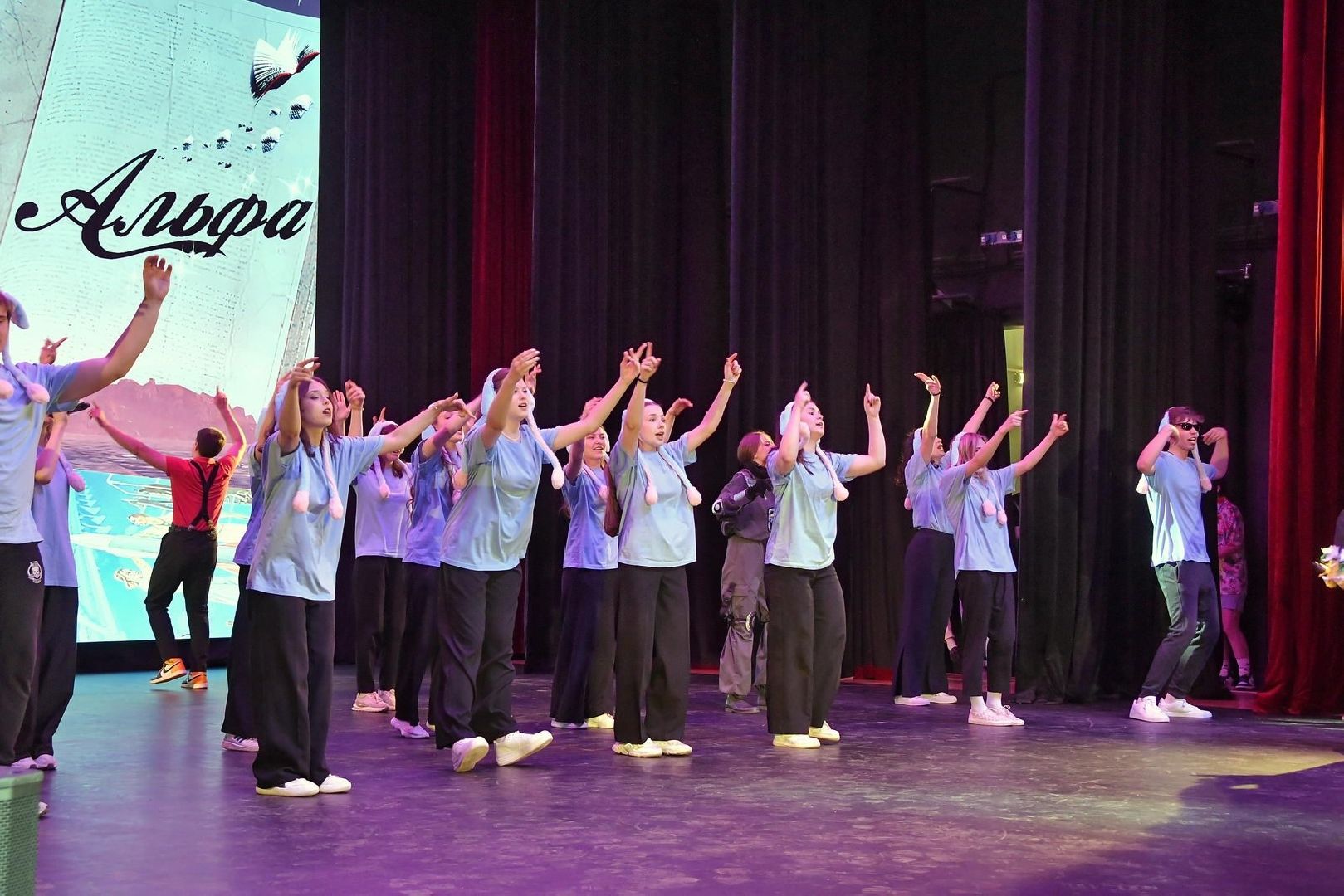 школа им АС Попова, Власиха школа Попова, выпускной 2024, одиннадцатиклассники поповки, последний звонок 11 класс,