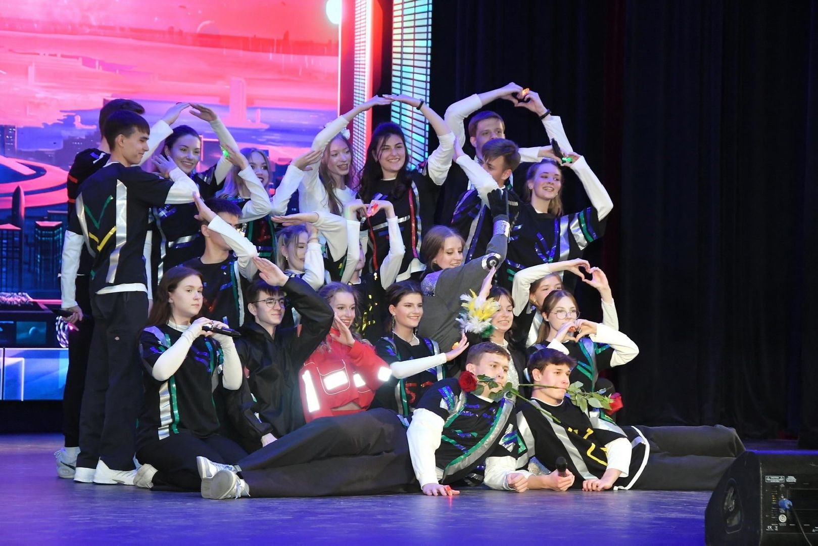 школа им АС Попова, Власиха школа Попова, выпускной 2024, одиннадцатиклассники поповки, последний звонок 11 класс,