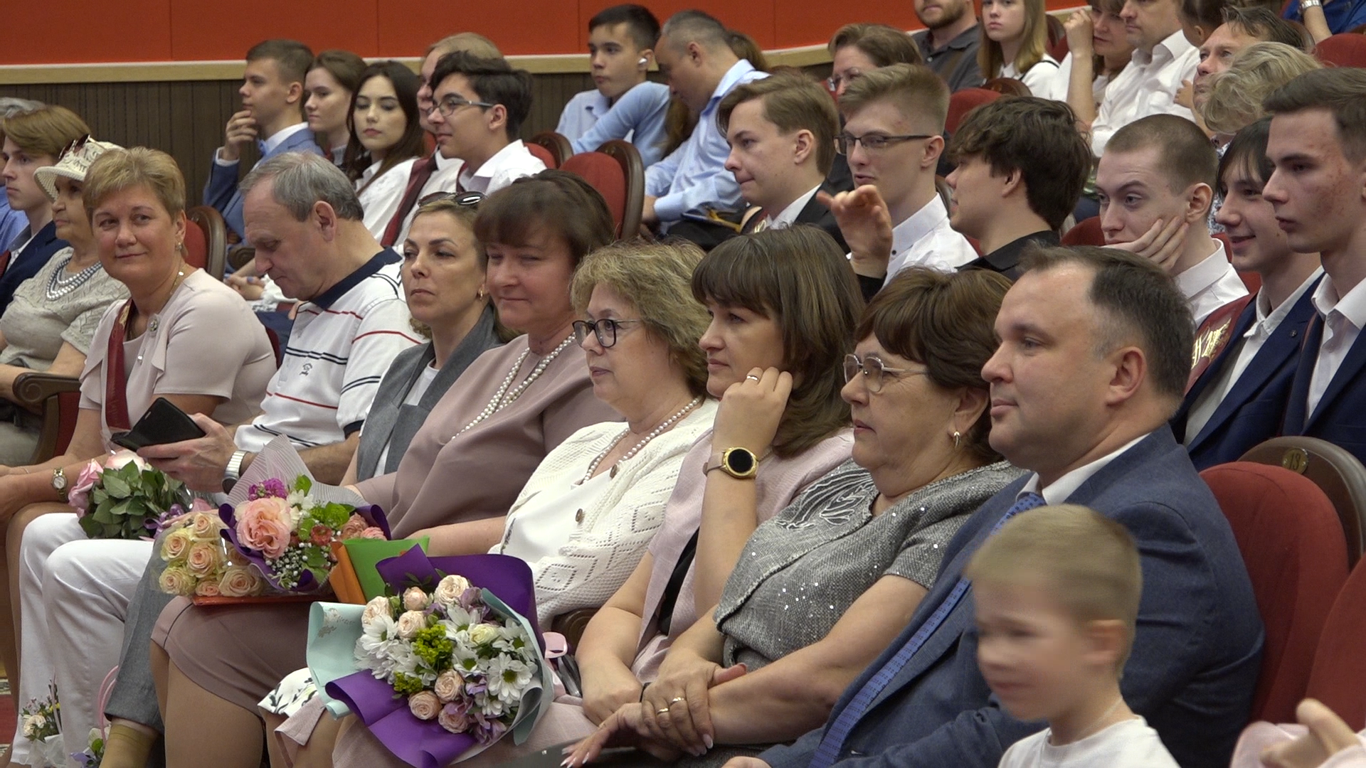 школа им АС Попова, Власиха школа Попова, выпускной 2024, одиннадцатиклассники поповки, последний звонок 11 класс,