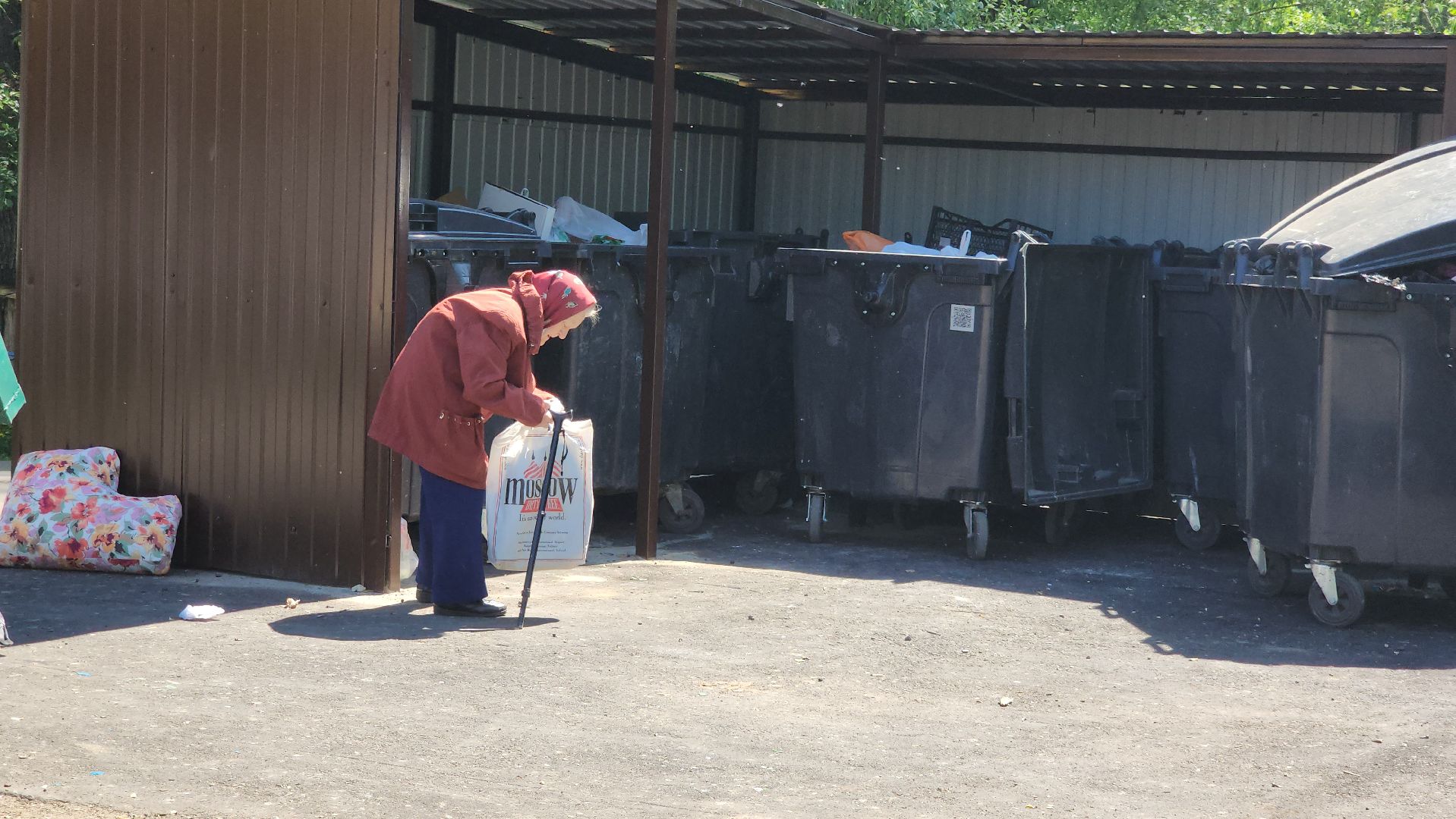 Лобня, чистота, мусорные площадки, мусорные контейнеры,