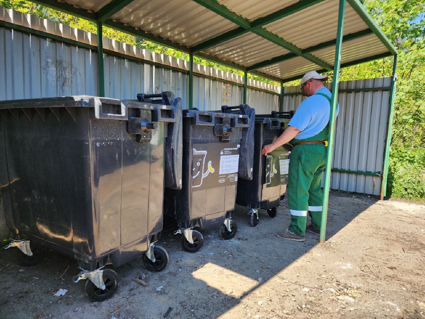 чехов, контейнерные баки, установка, администрация, мусорный контейнер, контейнерная площадка,