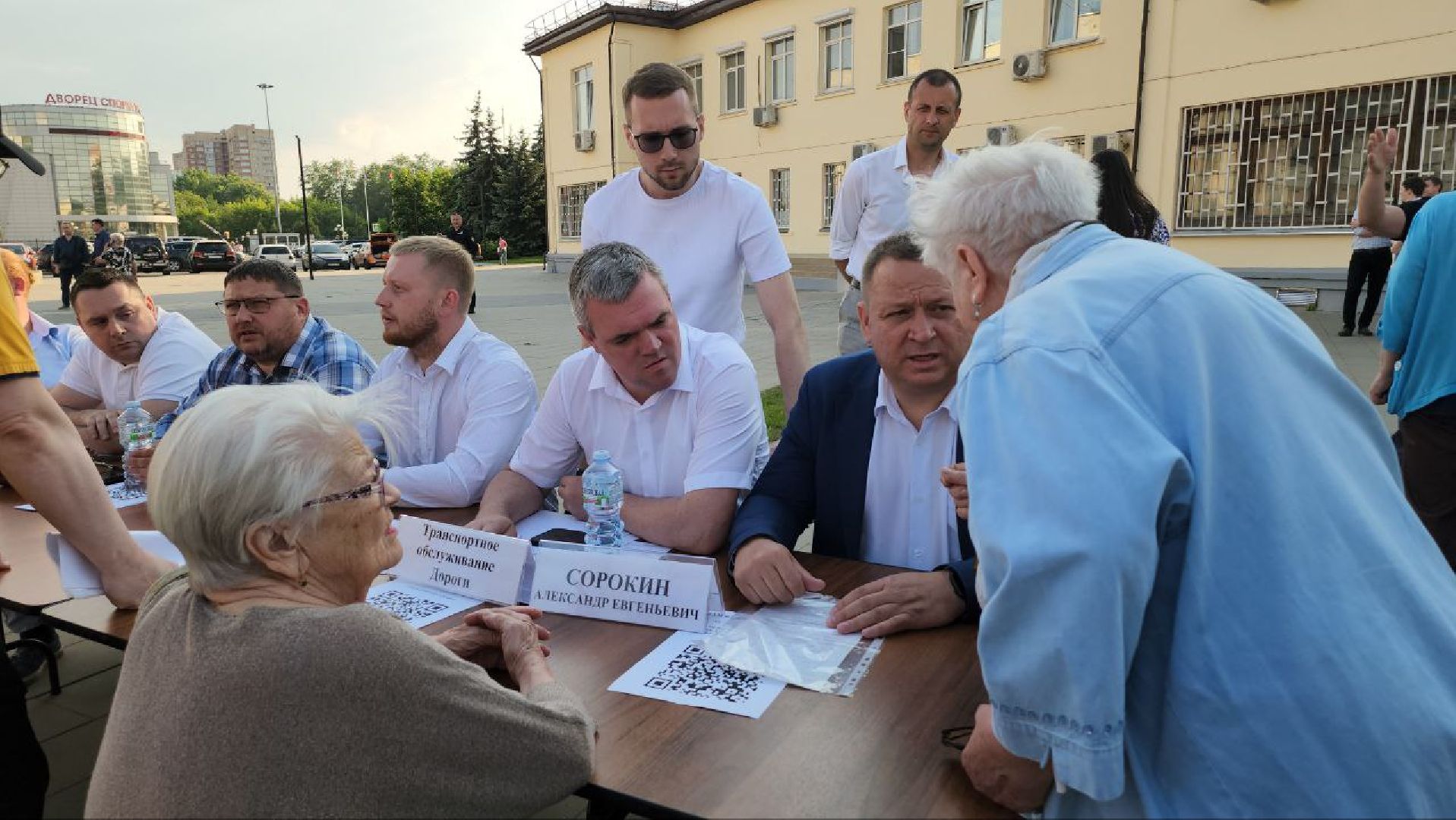 выездная администрация, просьба жителей, асфальтовое покрытие,