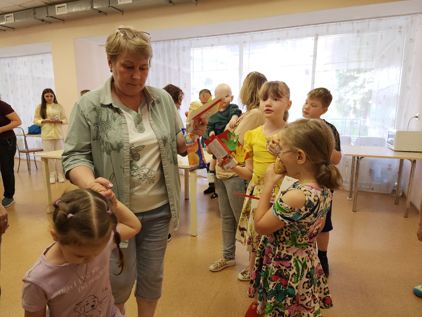 ивантеевка, центр социального обслуживания, дети, мастер класс, сво, подарки бойцам,