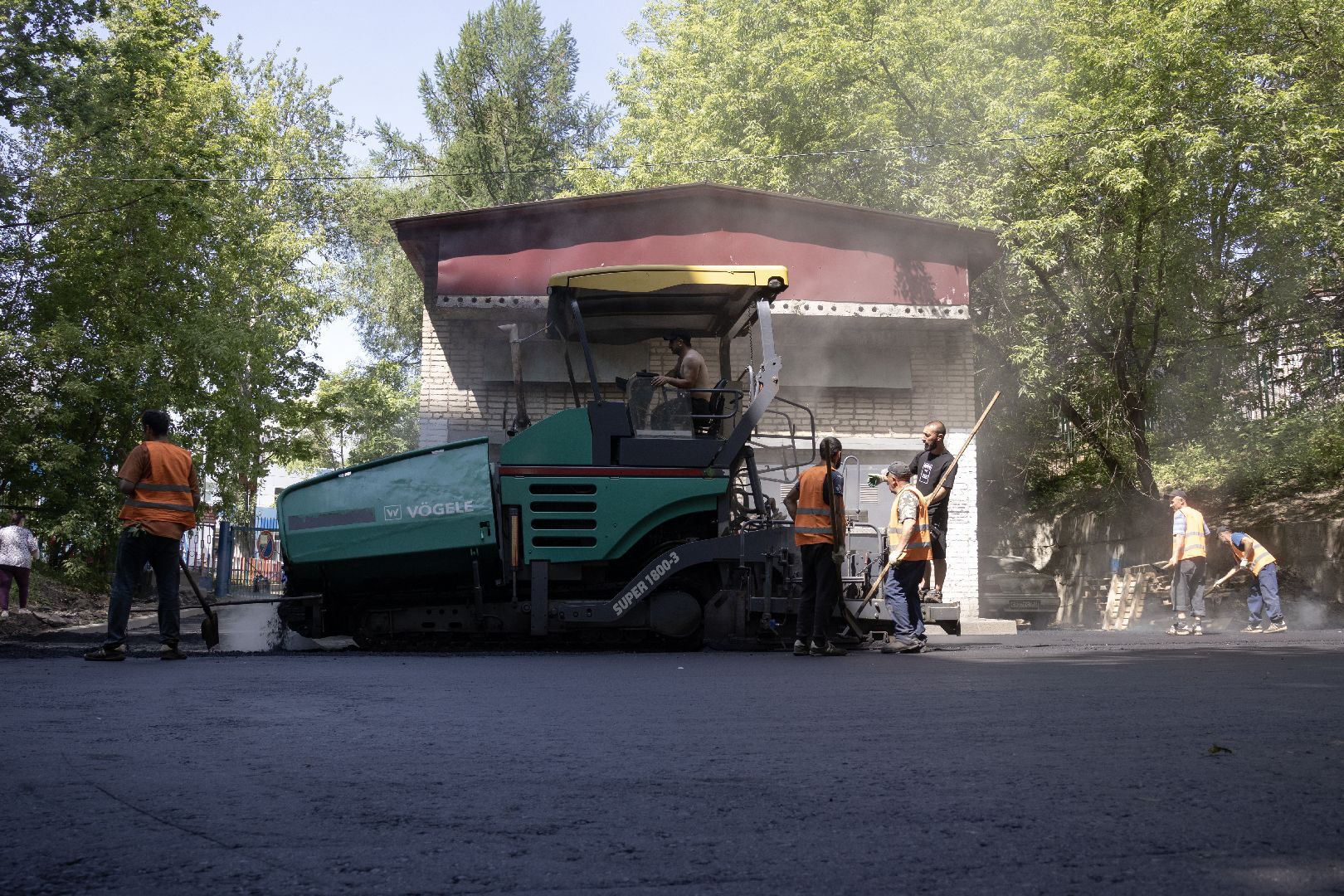 дзержинский, жкх и благоустройство, томилинская, лесная, асфальтирование дорог, андроник пак, никита иванов,