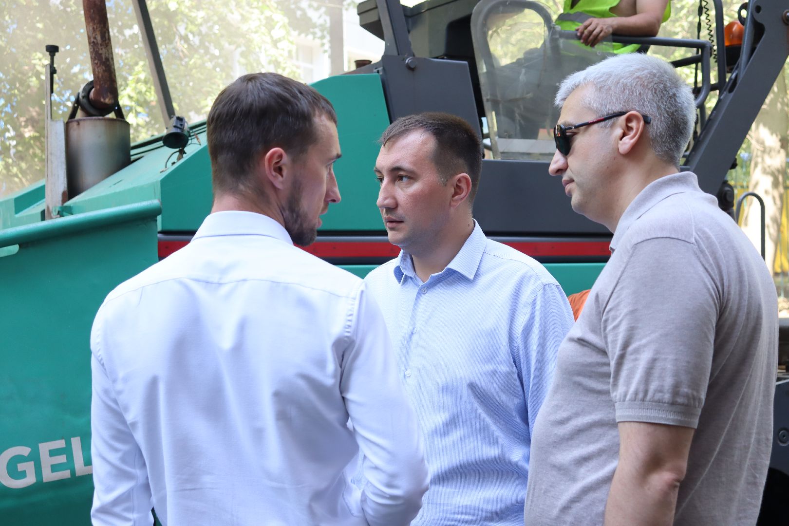 дзержинский, жкх и благоустройство, томилинская, лесная, асфальтирование дорог, андроник пак, никита иванов,