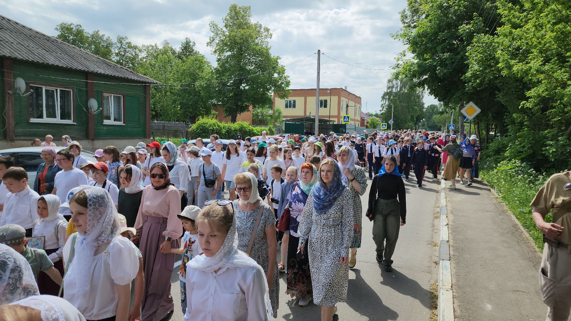 кашира, детский крестный ход, пасха, православие, церковь, преображенский собор, введенский храм,