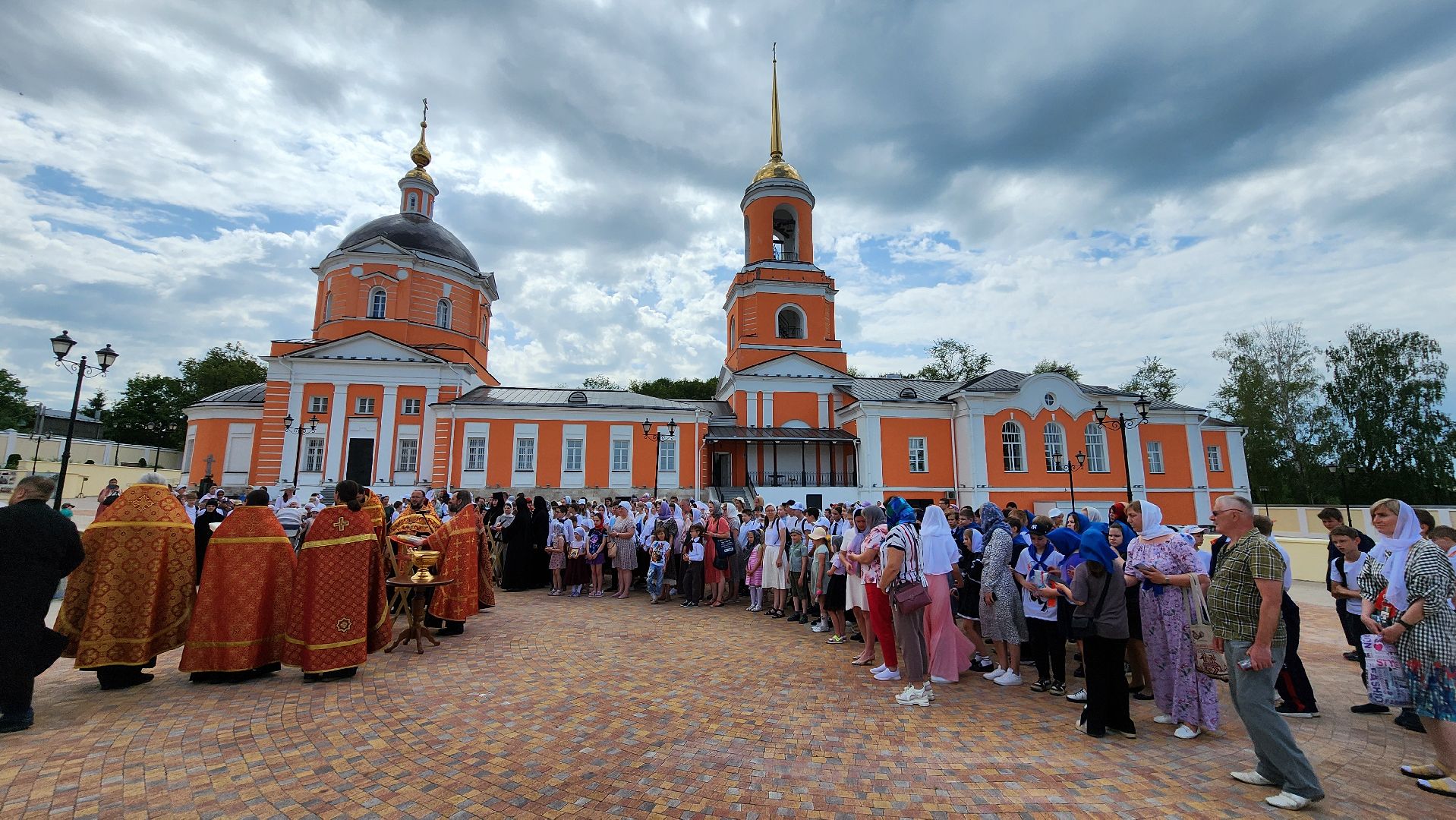 кашира, детский крестный ход, пасха, православие, церковь, преображенский собор, введенский храм,