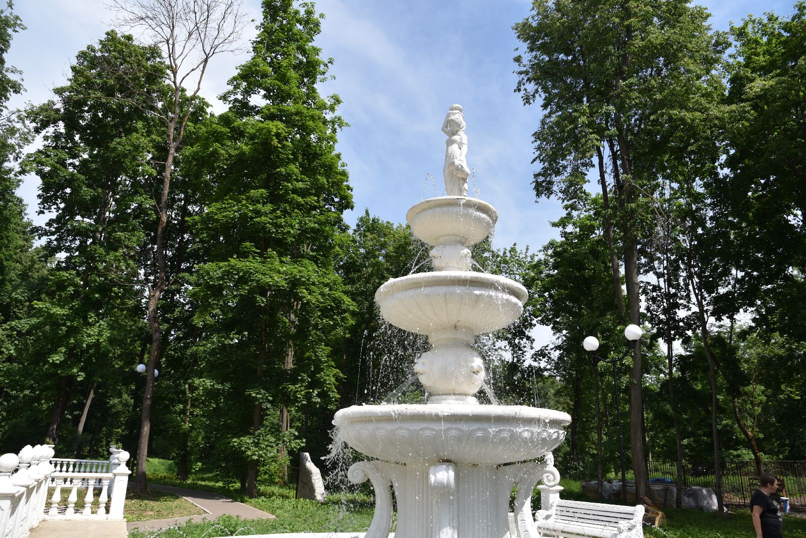 лотошино, лотошинский парк, день защиты детей, парки подмосковья, фонтан, дети,