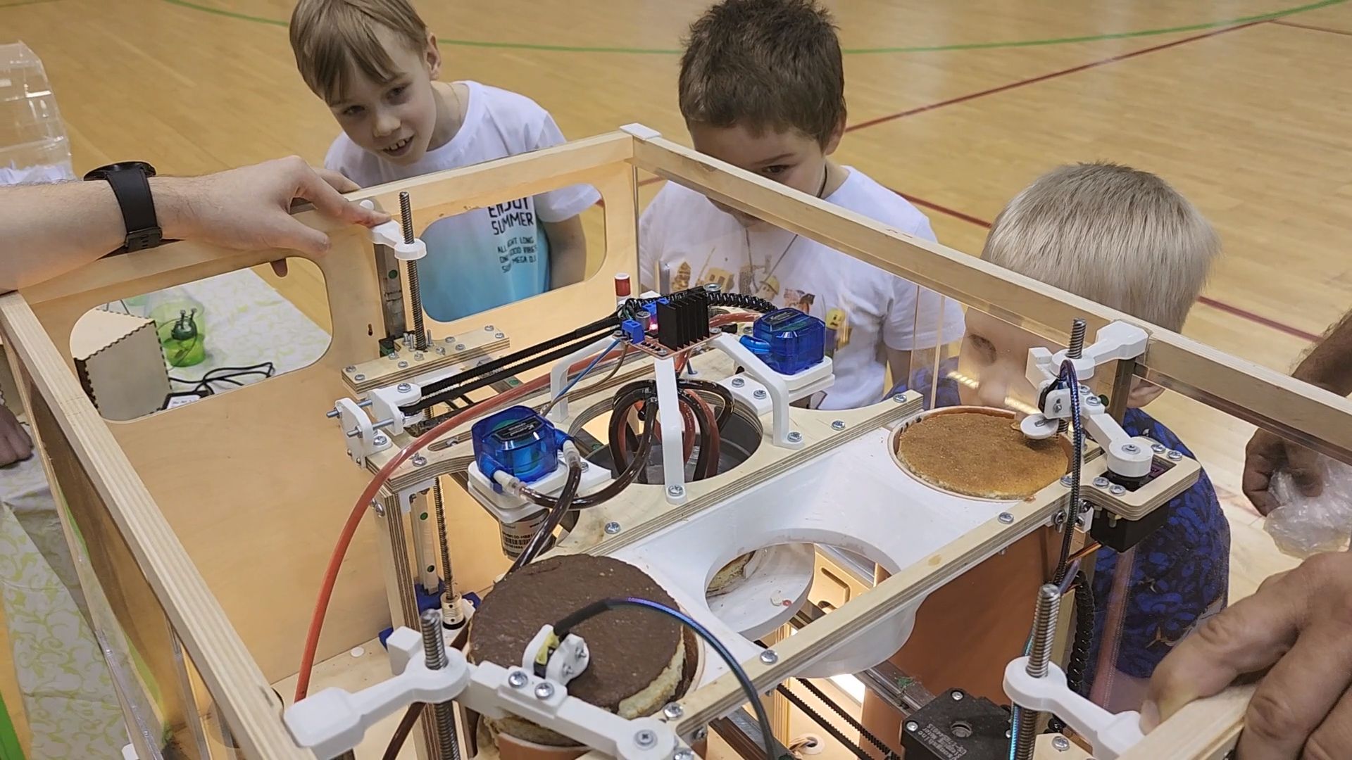 одинцово, флагман, мгимо, робот, робототехника, олимпиада, школьник, всероссийская олимпиада по робототехнике,