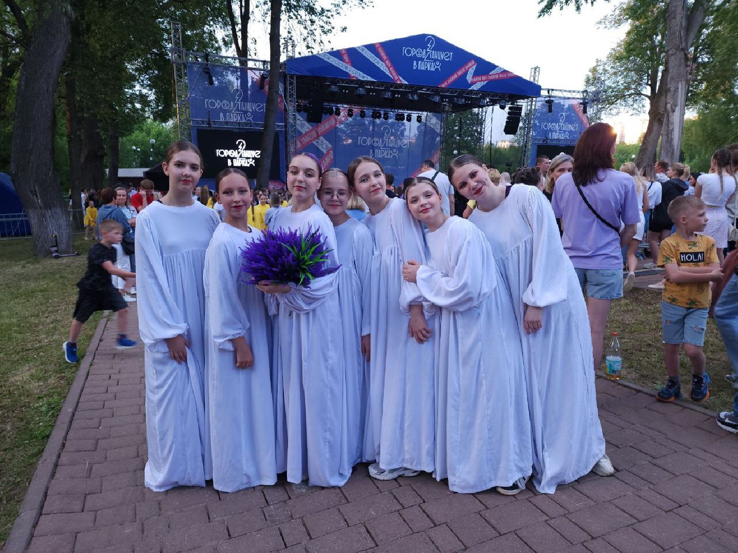 чехов, культура, город танцует в парках, губернатор воробьев, егор дружинин,