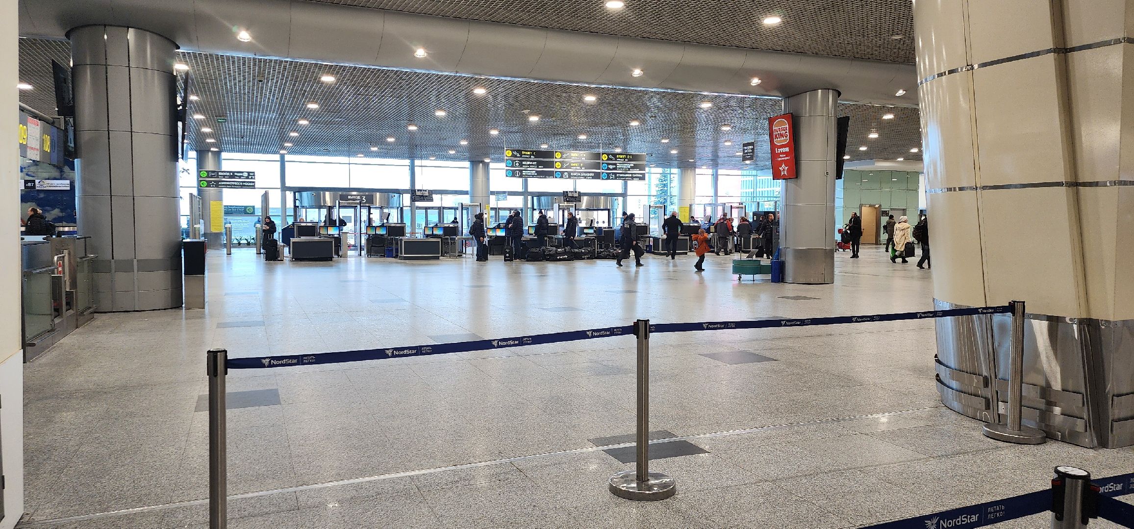 дети в аэропорту, путешествие с детьми, Домодедово,