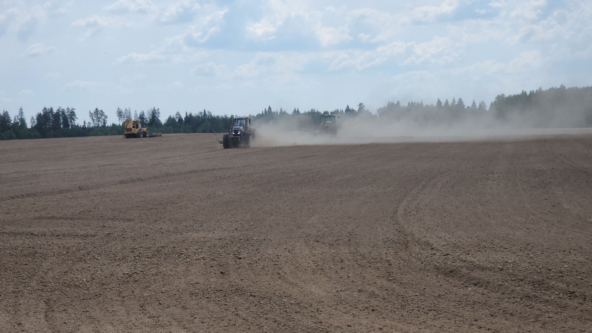 рузское молоко, агрохолдинг рузское молоко, посевная 2024, посевная кампания, руза, рузский городской округ, московская область,