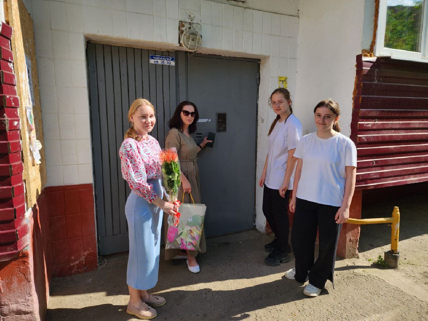 чехов, общество, ветеран вов, школьники, поздравление ветерана,