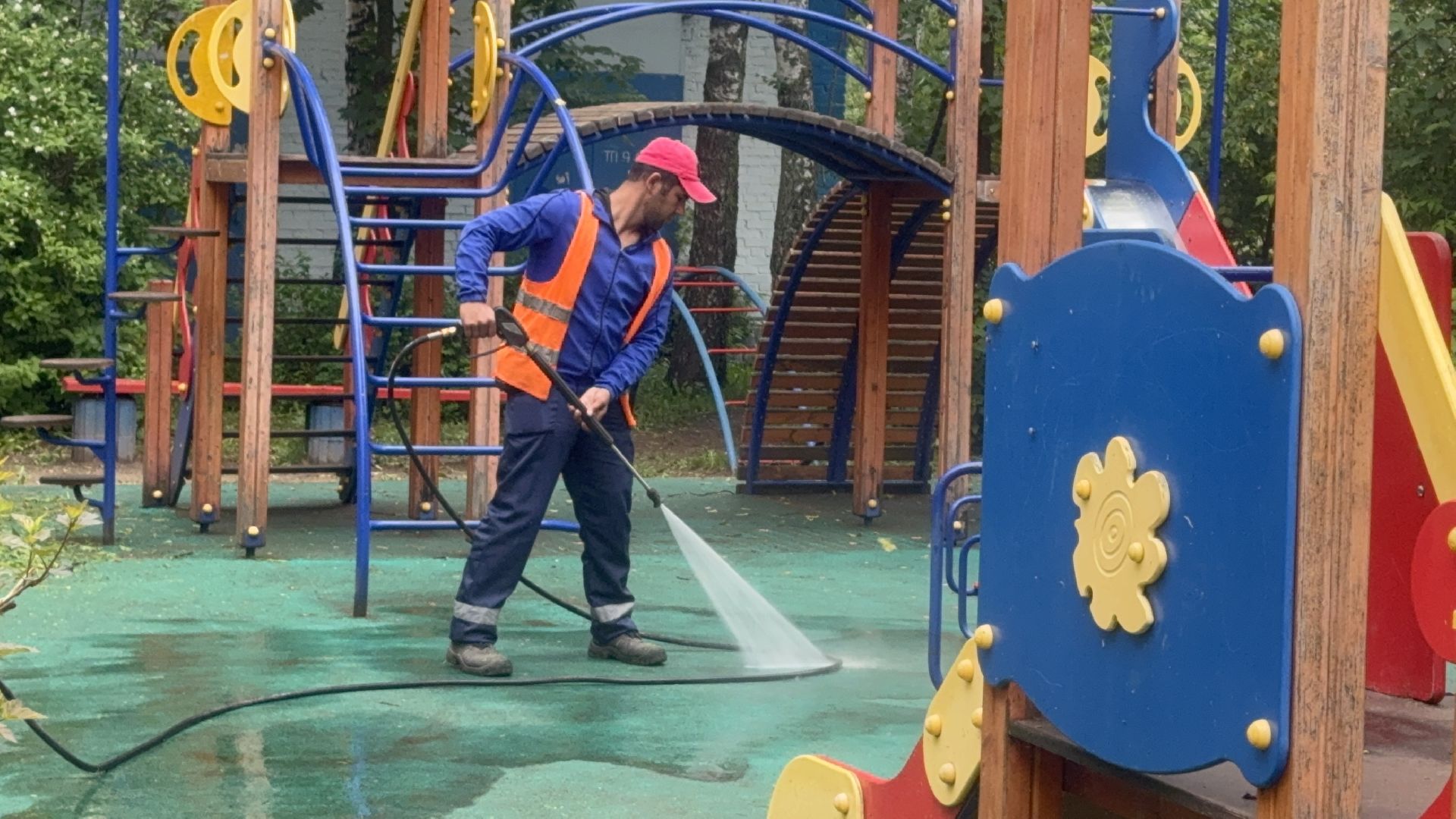 Солнечногорск, благоустройство, уборка дворов, покос травы, жители,