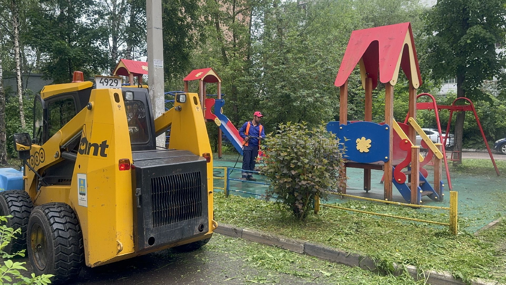 Солнечногорск, благоустройство, уборка дворов, покос травы, жители,