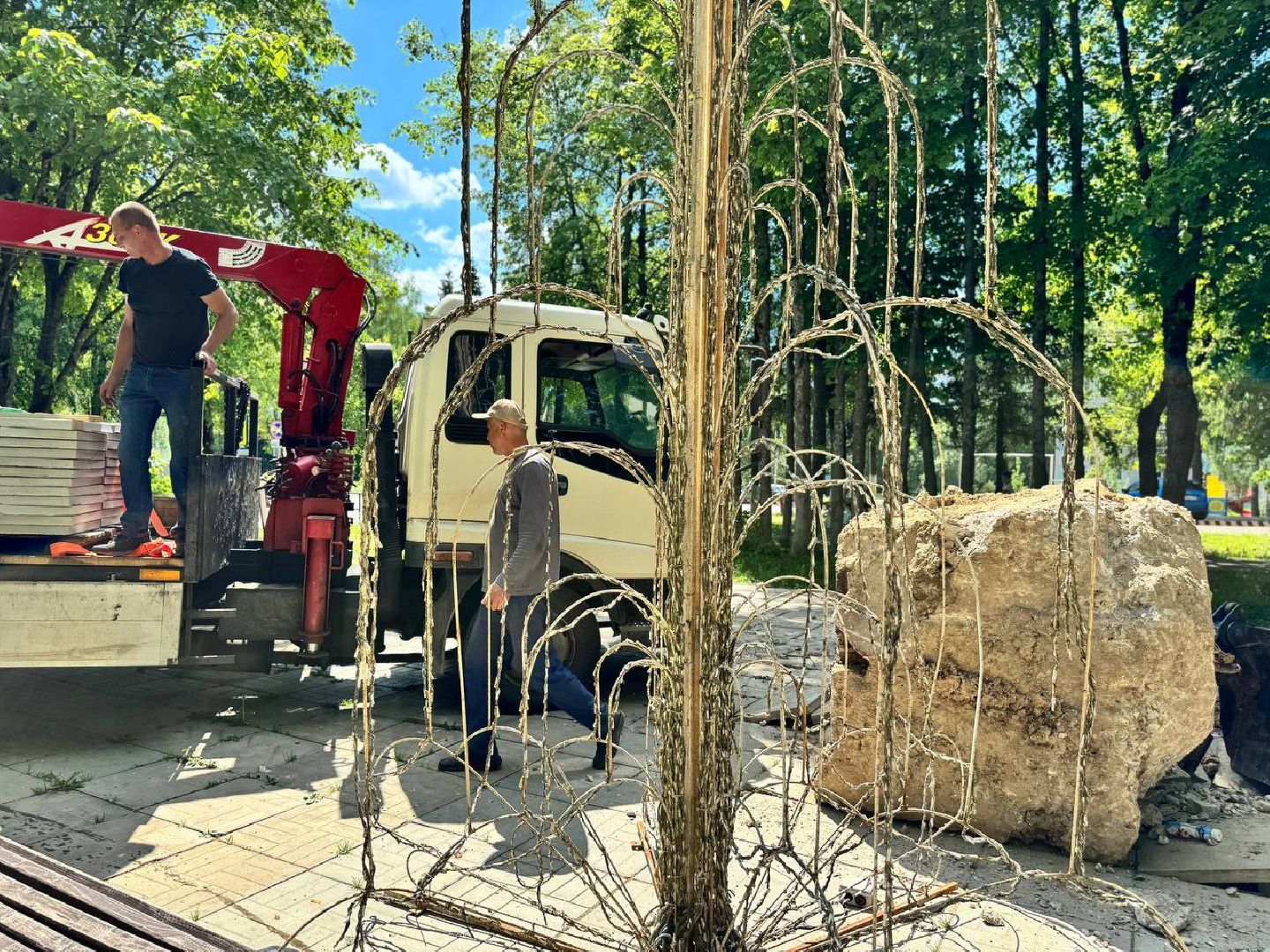 управляющая компания, восход, светодиодная композиция, арт объект,