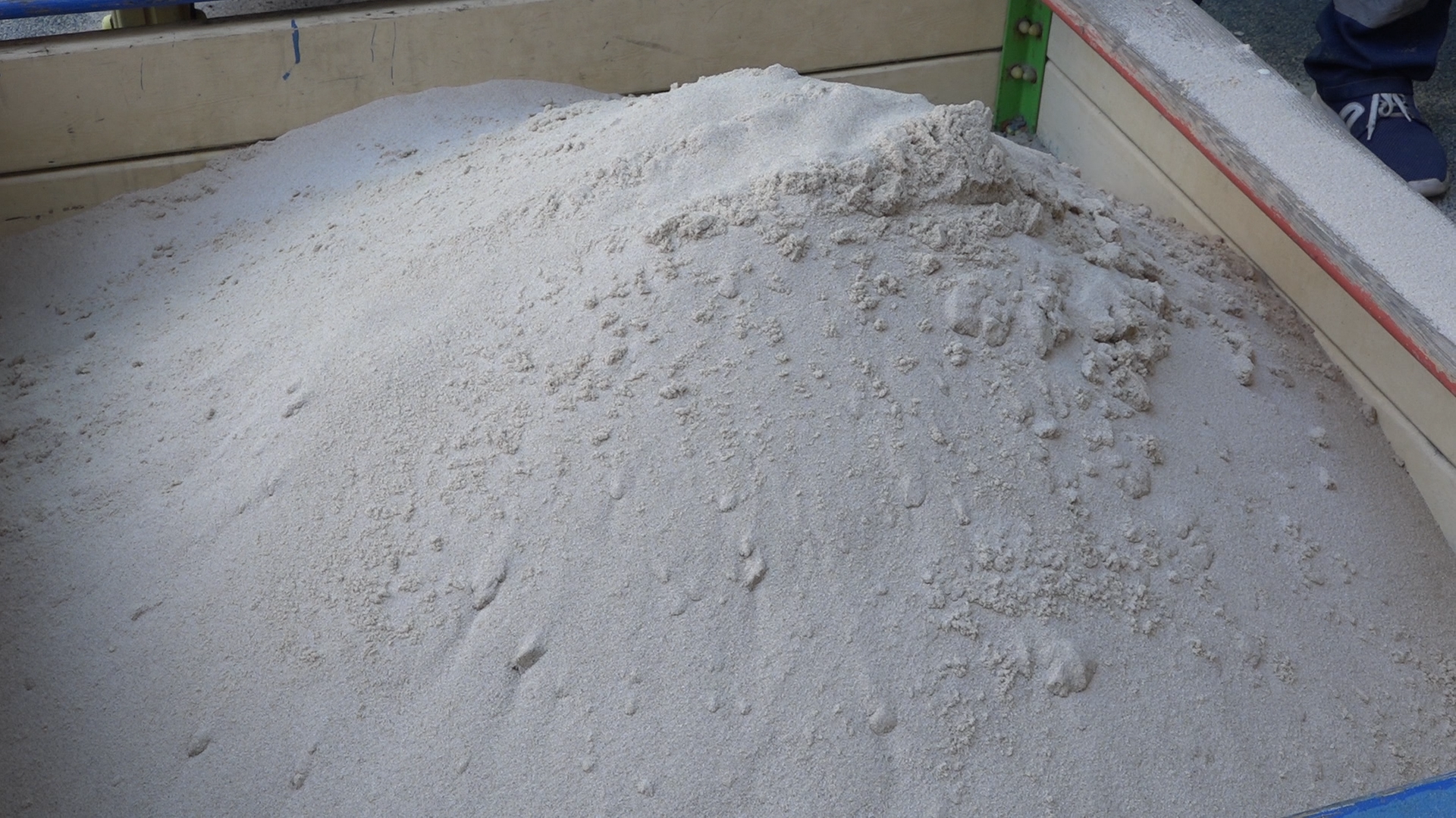 кварцевый песок, песок Емеля, песочница Власиха, замена песка в песочнице, детская площадка,