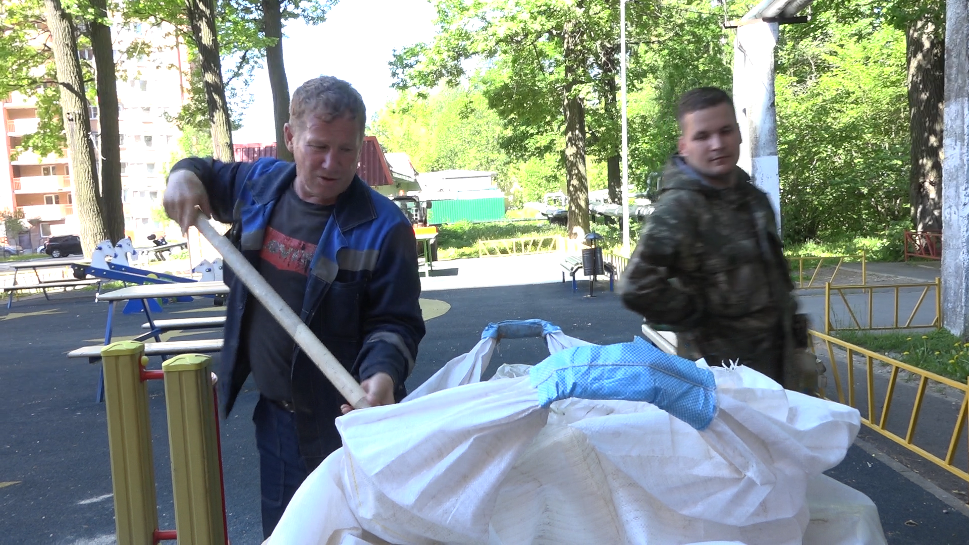 кварцевый песок, песок Емеля, песочница Власиха, замена песка в песочнице, детская площадка,