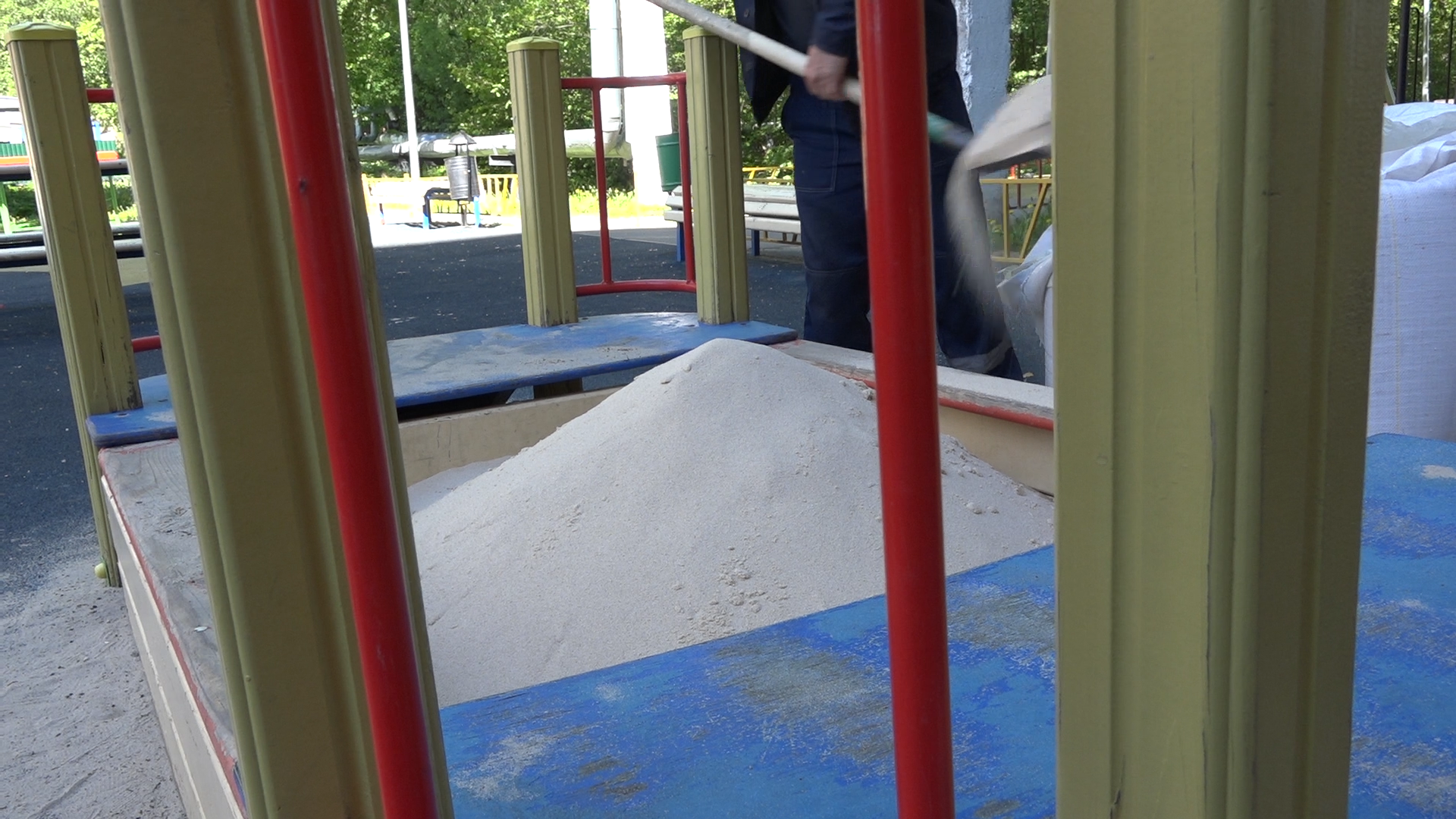 кварцевый песок, песок Емеля, песочница Власиха, замена песка в песочнице, детская площадка,