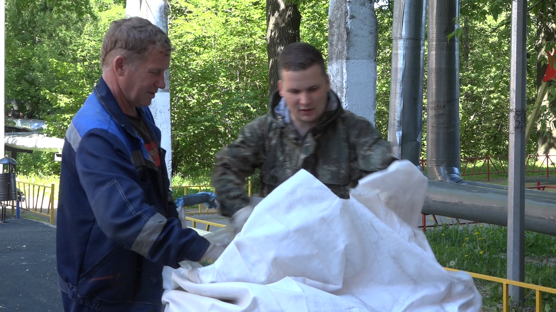 кварцевый песок, песок Емеля, песочница Власиха, замена песка в песочнице, детская площадка,