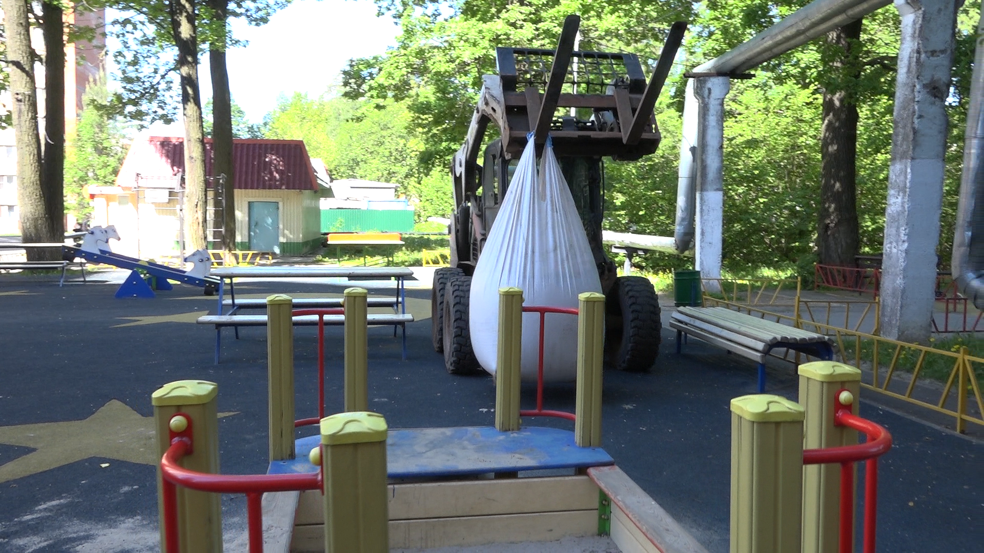 кварцевый песок, песок Емеля, песочница Власиха, замена песка в песочнице, детская площадка,