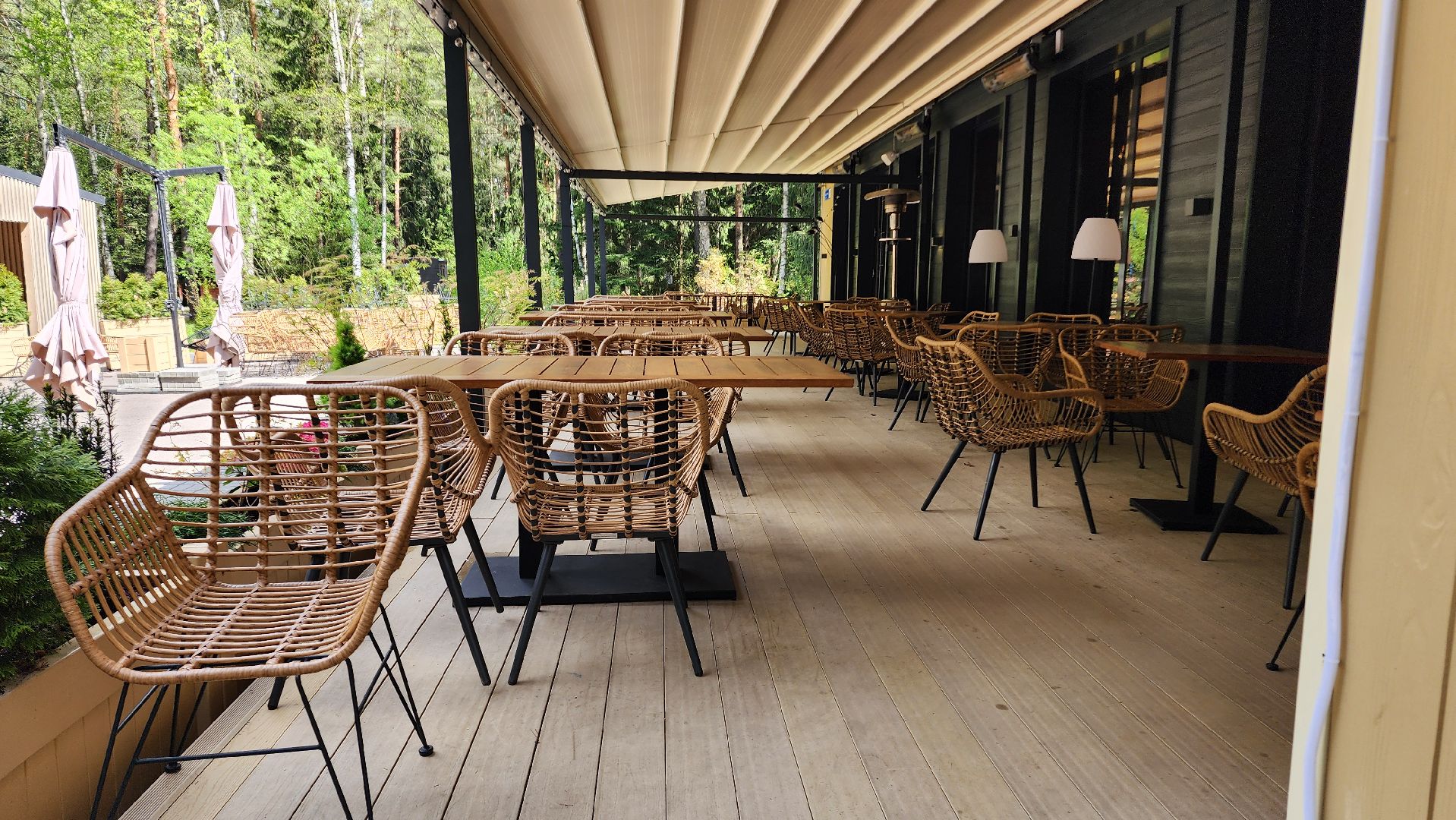 Домодедово, Подмосковье, летняя веранда, Терраса, парк, Елочки, Культура, Общество, общепит, Ресторан,