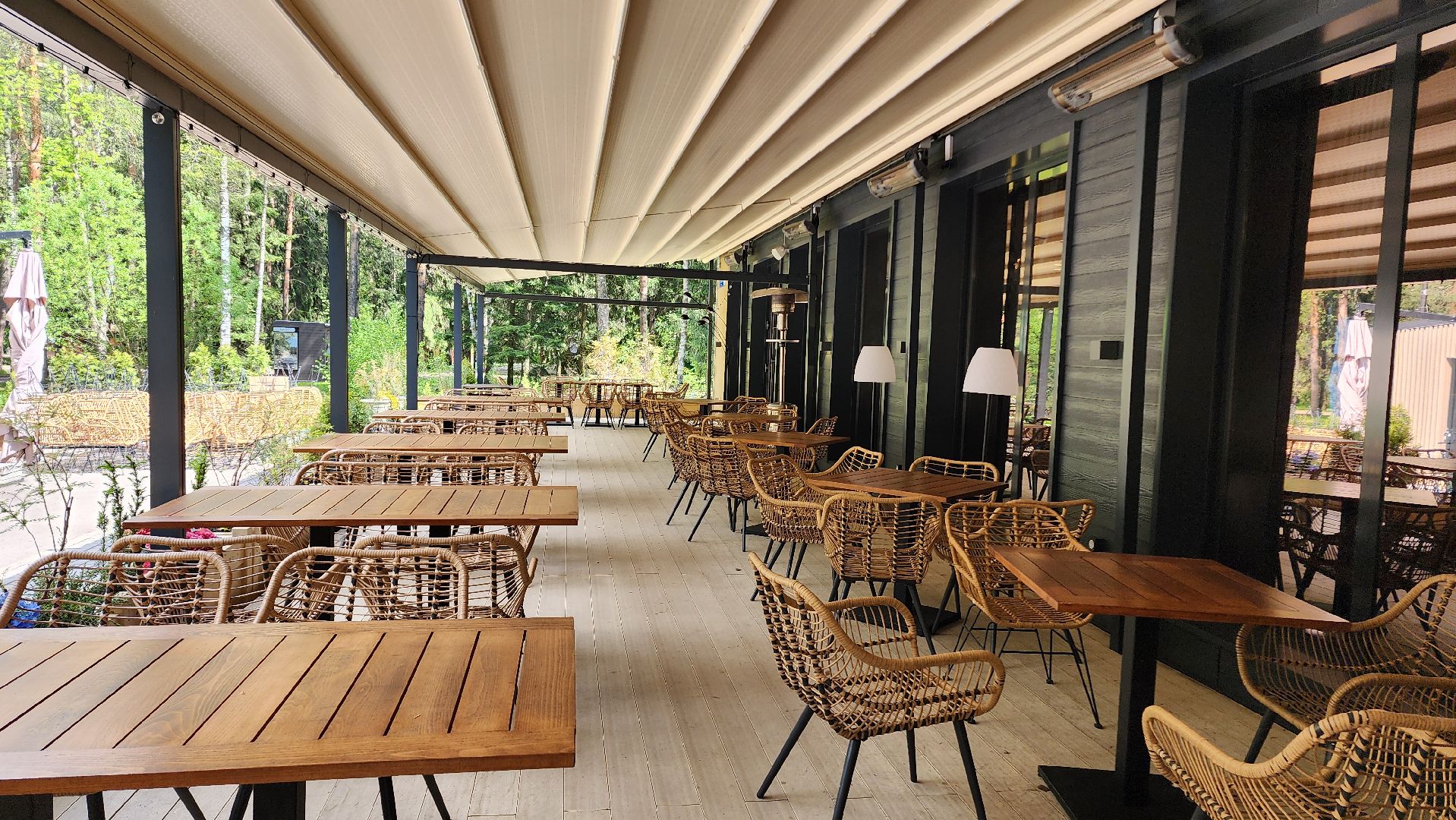 Домодедово, Подмосковье, летняя веранда, Терраса, парк, Елочки, Культура, Общество, общепит, Ресторан,