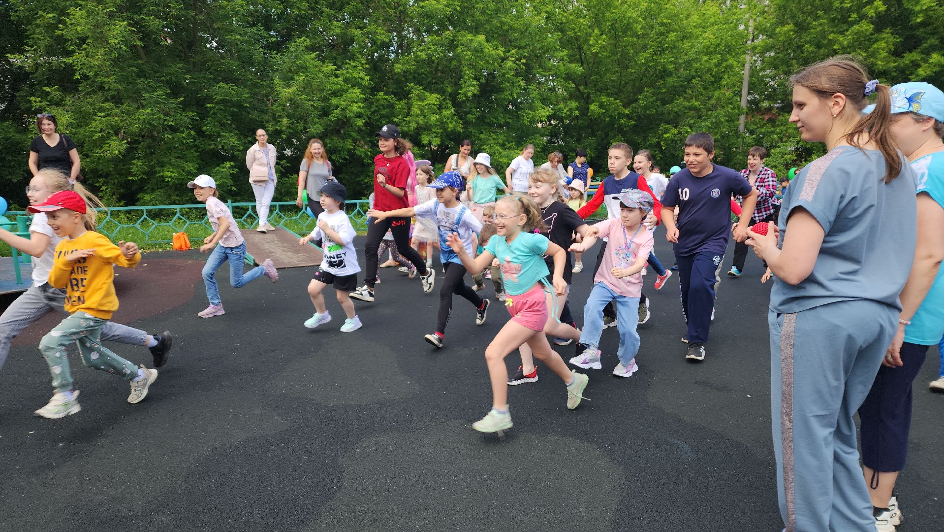 ивантеевка, дети, благотворительая акция, шоу, аниматоры, подарки, дети с овз,