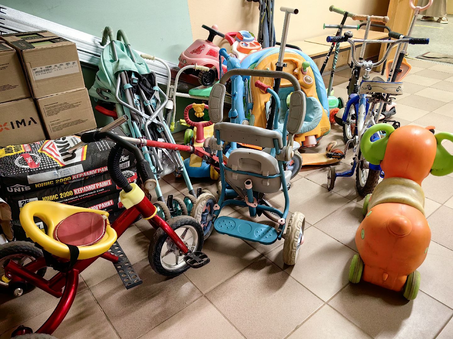 благотворительность, помощь детям, жители Белгорода, гуманитарная помощь, самокаты, велосипеды, летний досуг, щёлково,