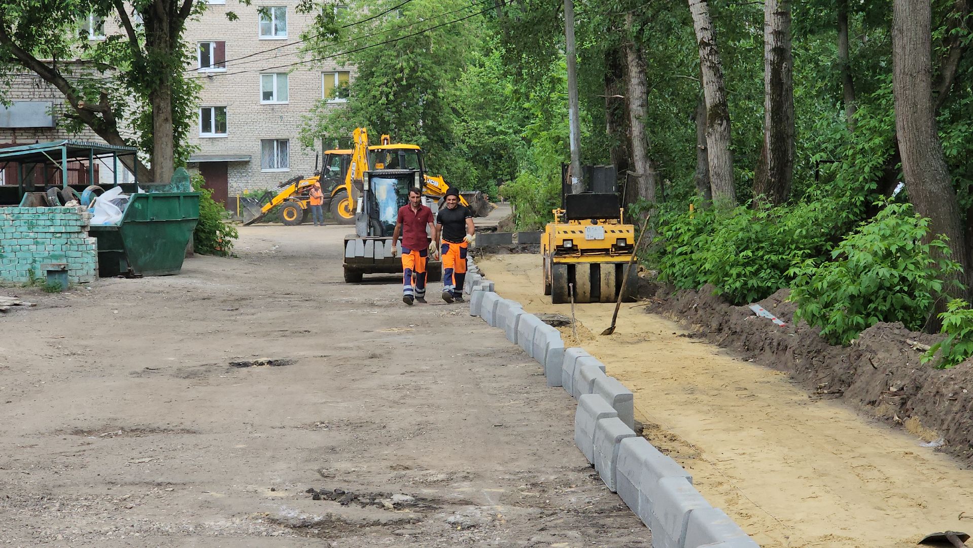комплексное благоустройство, ул Гарнаева, ул Серова, Николай Ветров, асфальтовое покрытие, бордюрный камень,