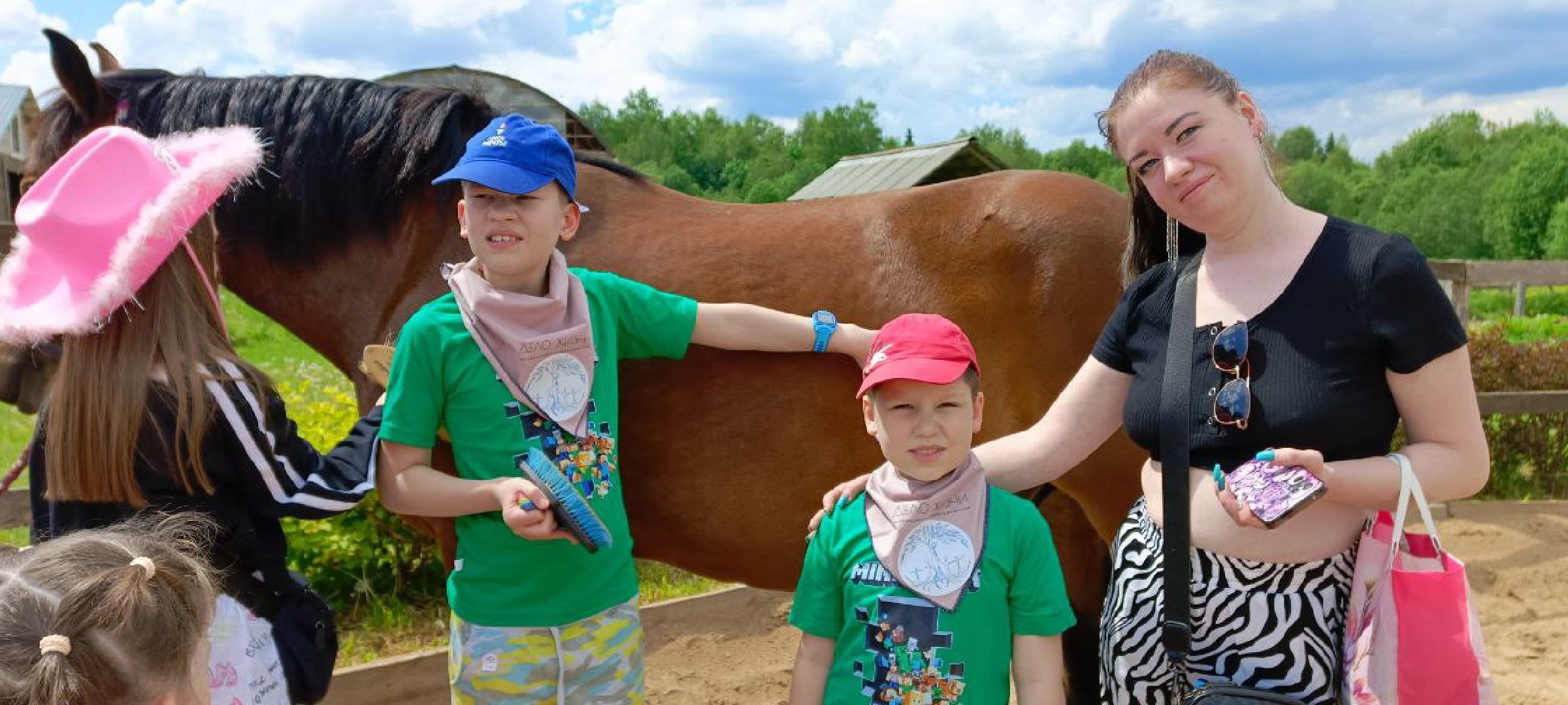 Дмитров, Сообщество Дело жизни, Конный клуб Харламово,